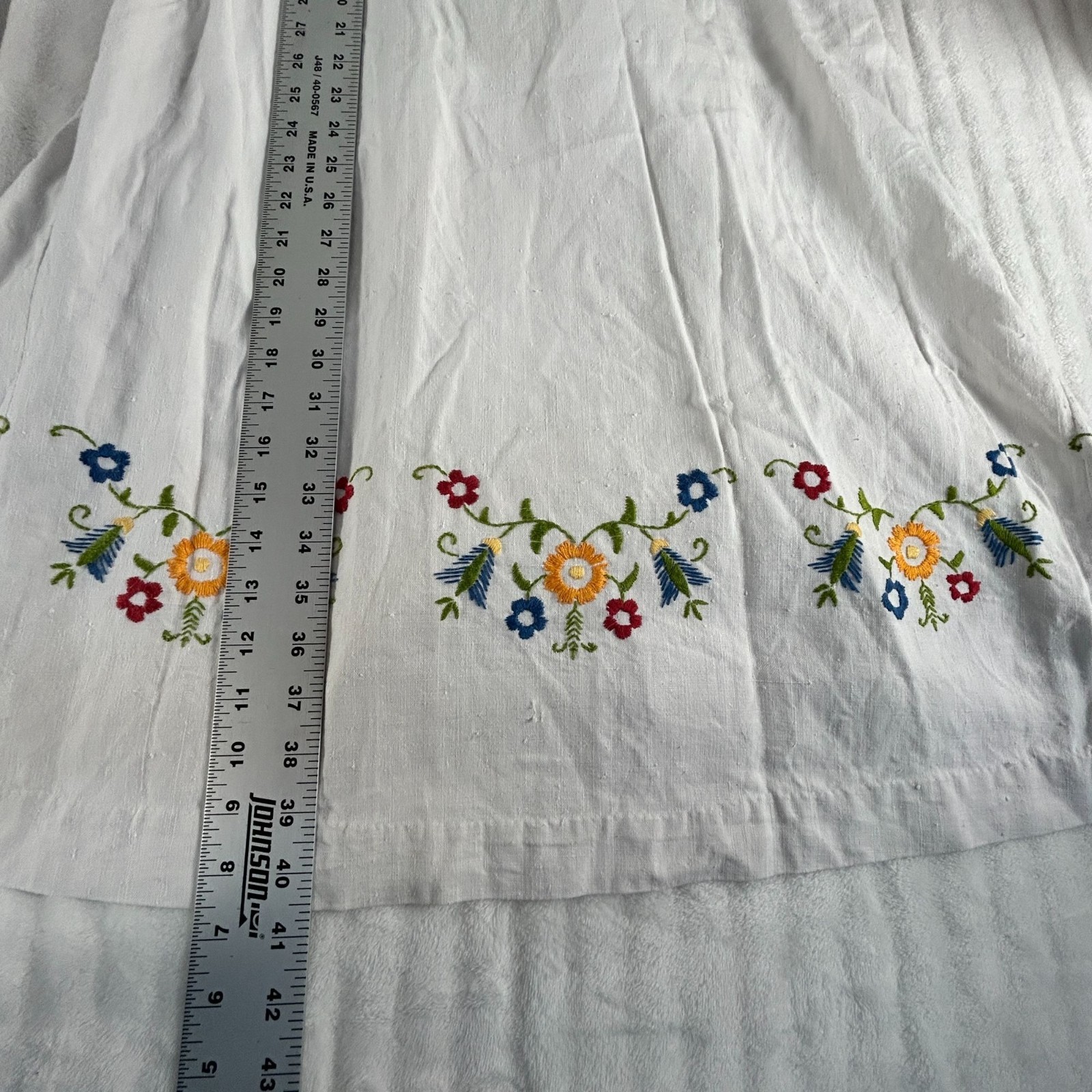 Vintage Womens White Embroidered Floral Cotton Dress V-Neck Short Sleeve