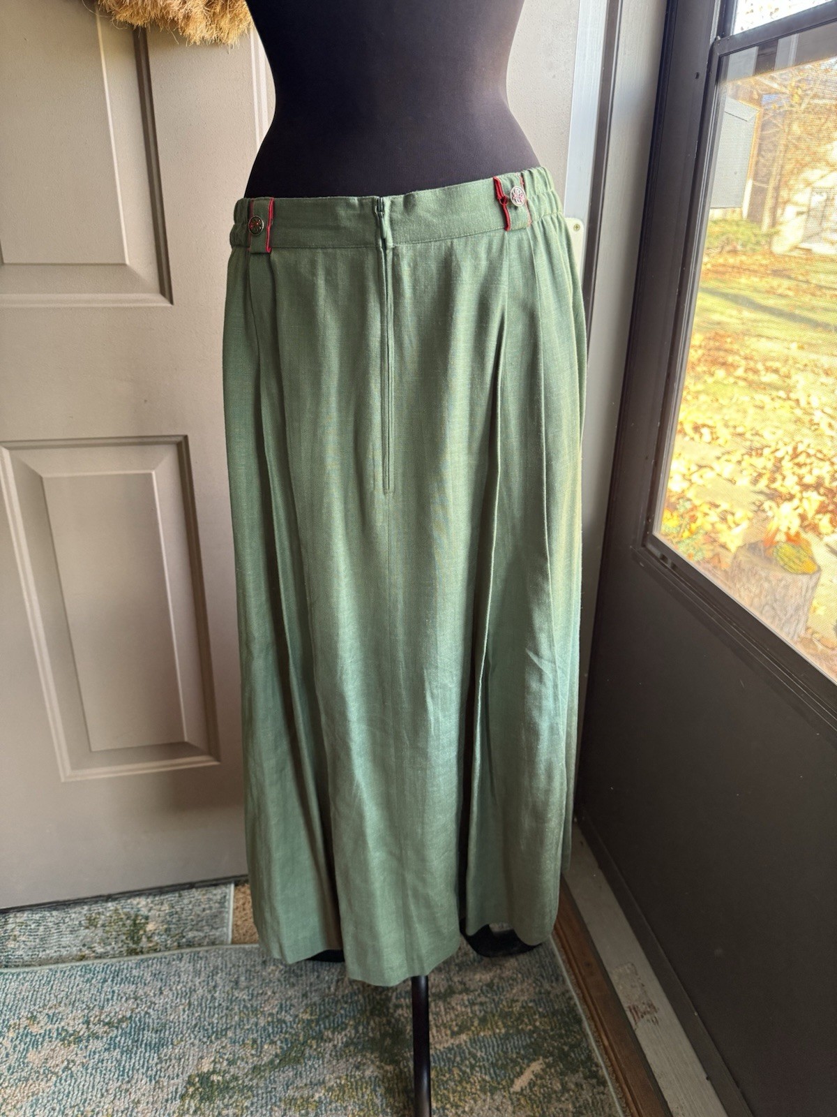 Vintage Meico Landhaus holiday poinsettias skirt jacket set, size EU 46