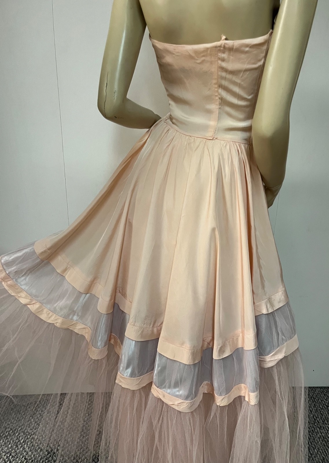 Vintage 1950s Emma Domb Peachy Pink Pearl Grey Cupcake Ball Gown Dress Bust 34