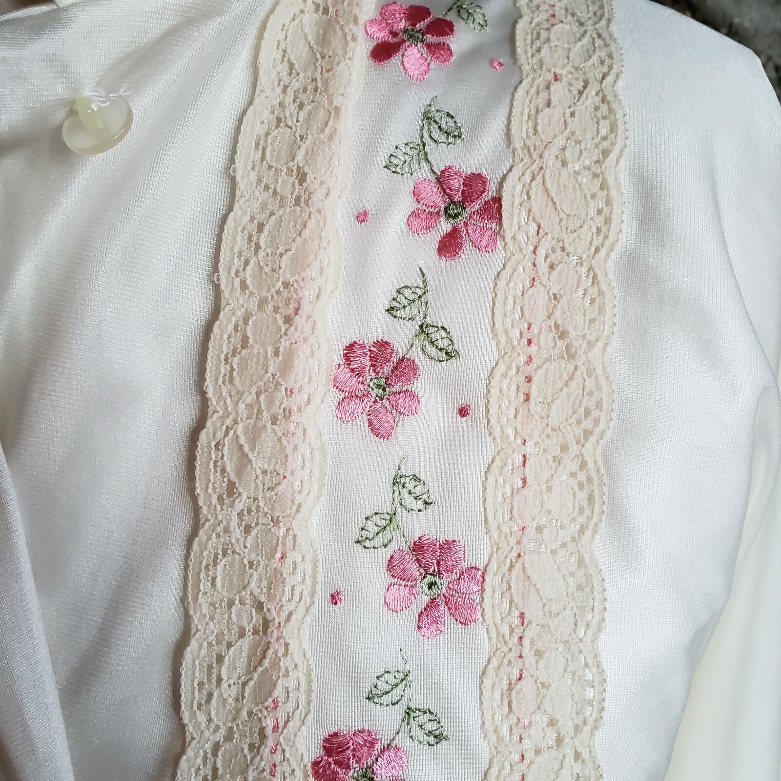 Vintage Robe Size S Cream Nylon Lace Housecoat Lounge Soiree div by Danielle