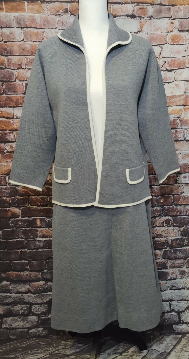 VINTAGE 100% PURE WOOL ST ANDREWS IMPORTS LTD GRAY SKIRT BLAZER SUIT SET DRESS