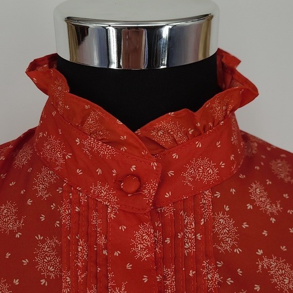 Vintage 70s Panther Red Blouse w/ White Paisley Print sz. 13/14 L.