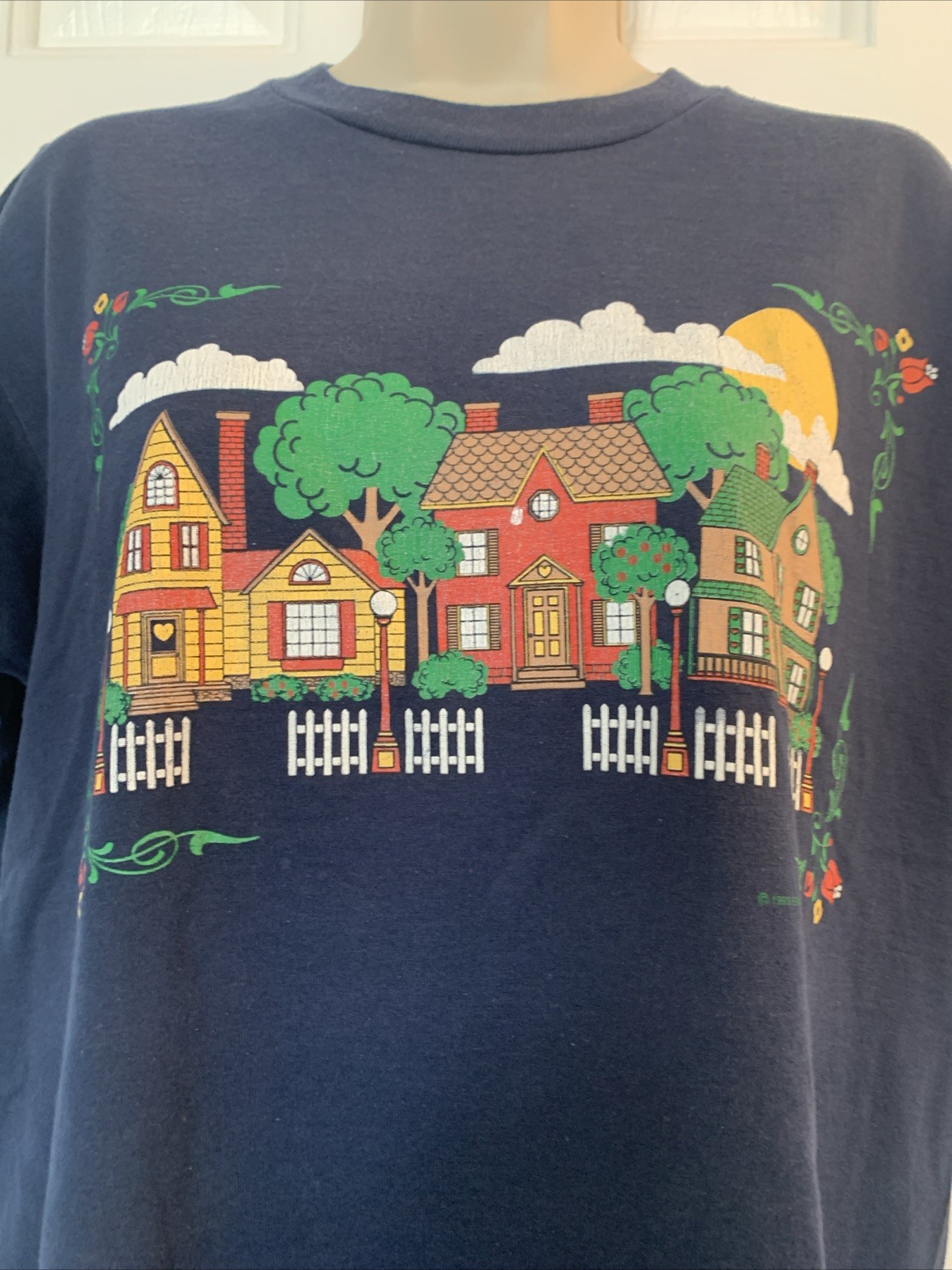 Vintage 95 Endless Designs Houses T-shirt Size L Large USA Unisex 50/50 Jerzees