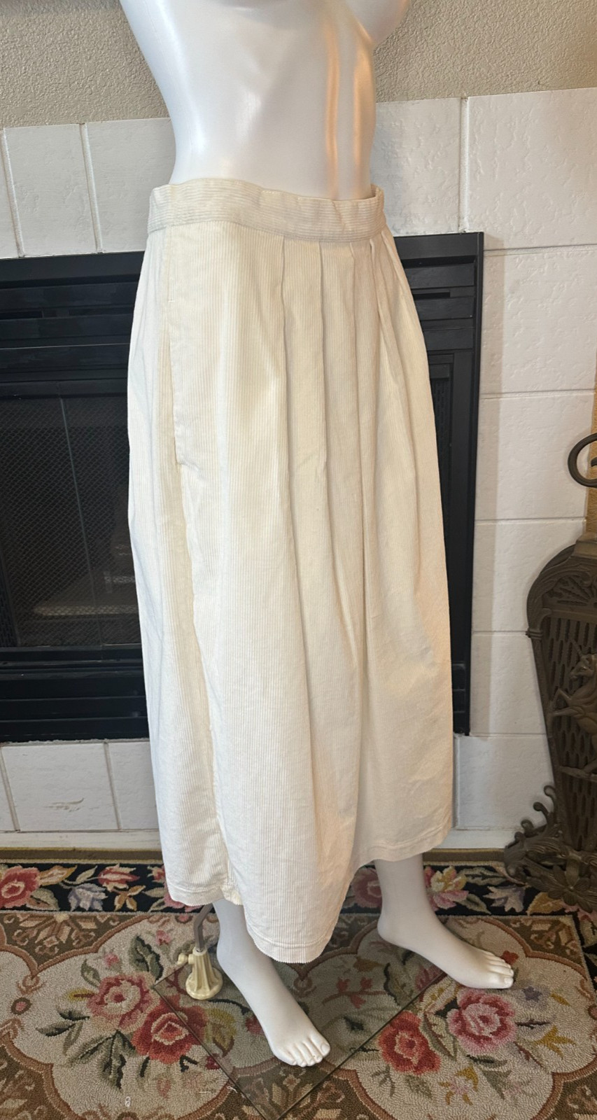 Vintage Calvin Klein Ivory Corduroy Straight Below Knee Skirt snap Slit