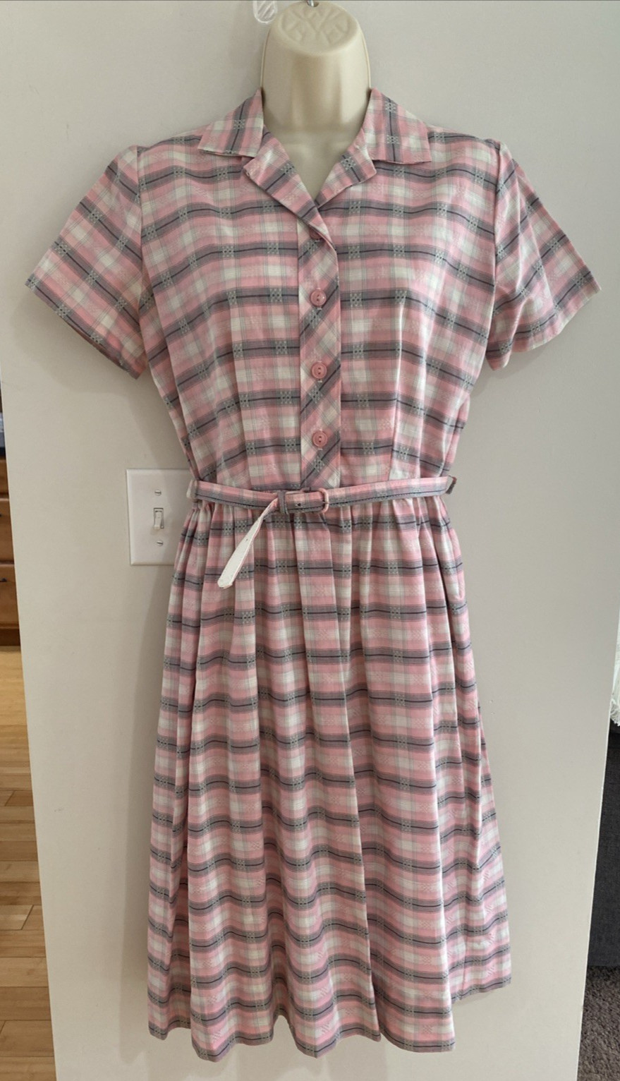 Vintage 1950s/1960s Plaid Cotton Shirt Dress With Pocket & Belt – Pink Grey