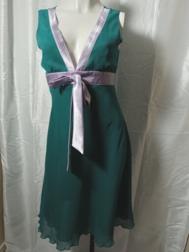 C.W.E.L.A Lovely Cocktail Party Dress Chiffon Emerald Green Sleeveless Size 8