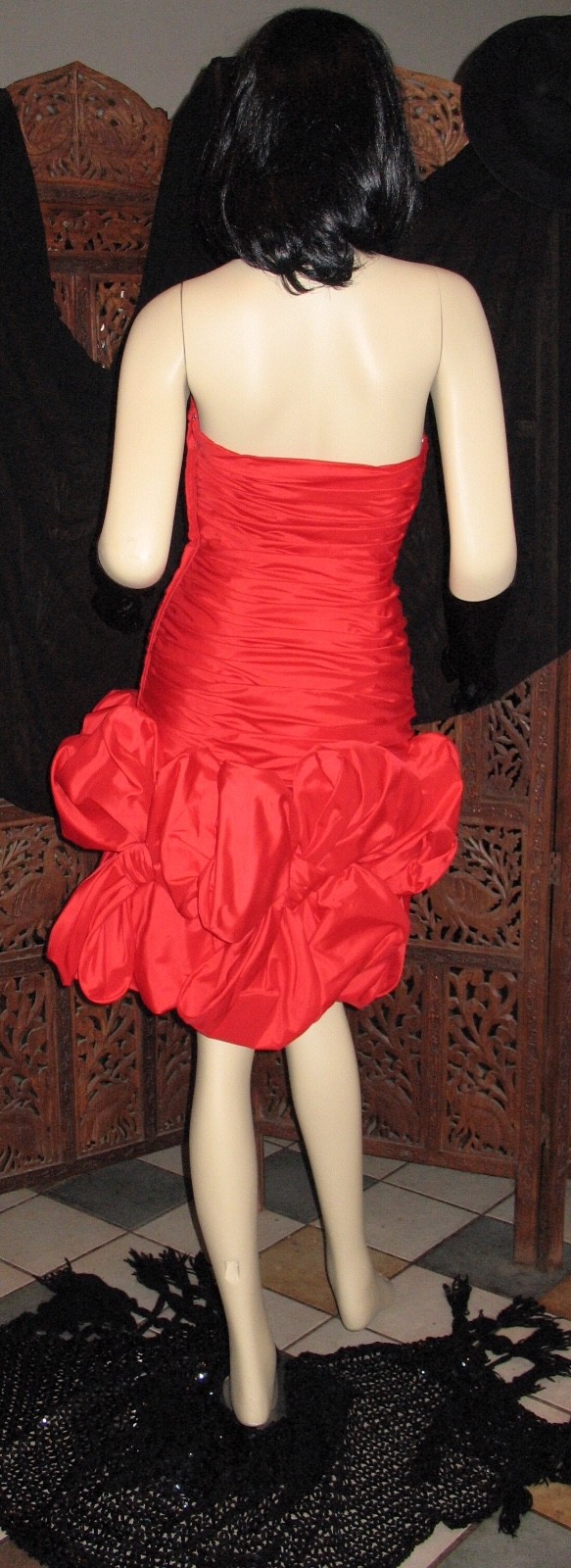 1980’s Vintage Couture Eugene Alexander Red Bow Valentine’s Day Party Dress 