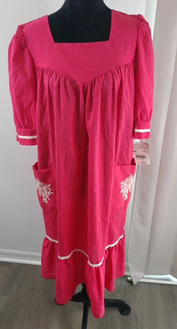 Vtg Carriage Court Pink House Dress Muumuu Lounger M NWT Embroidered Grannycore