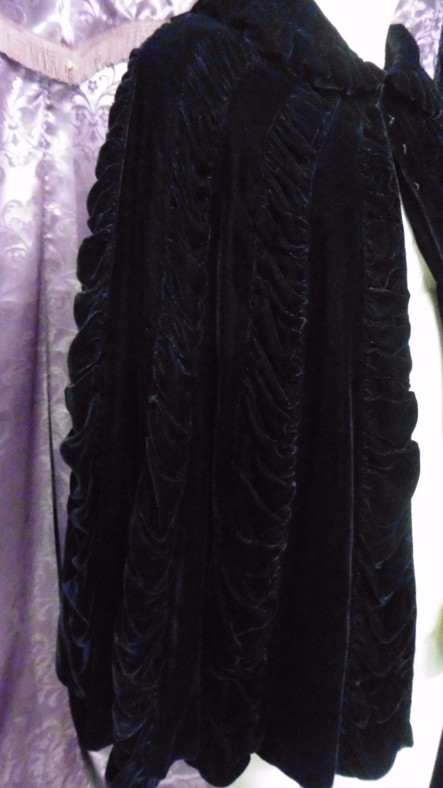 30s 40s Black Fine Velvet Shirred Scalloped Formal Evening Cape-lette