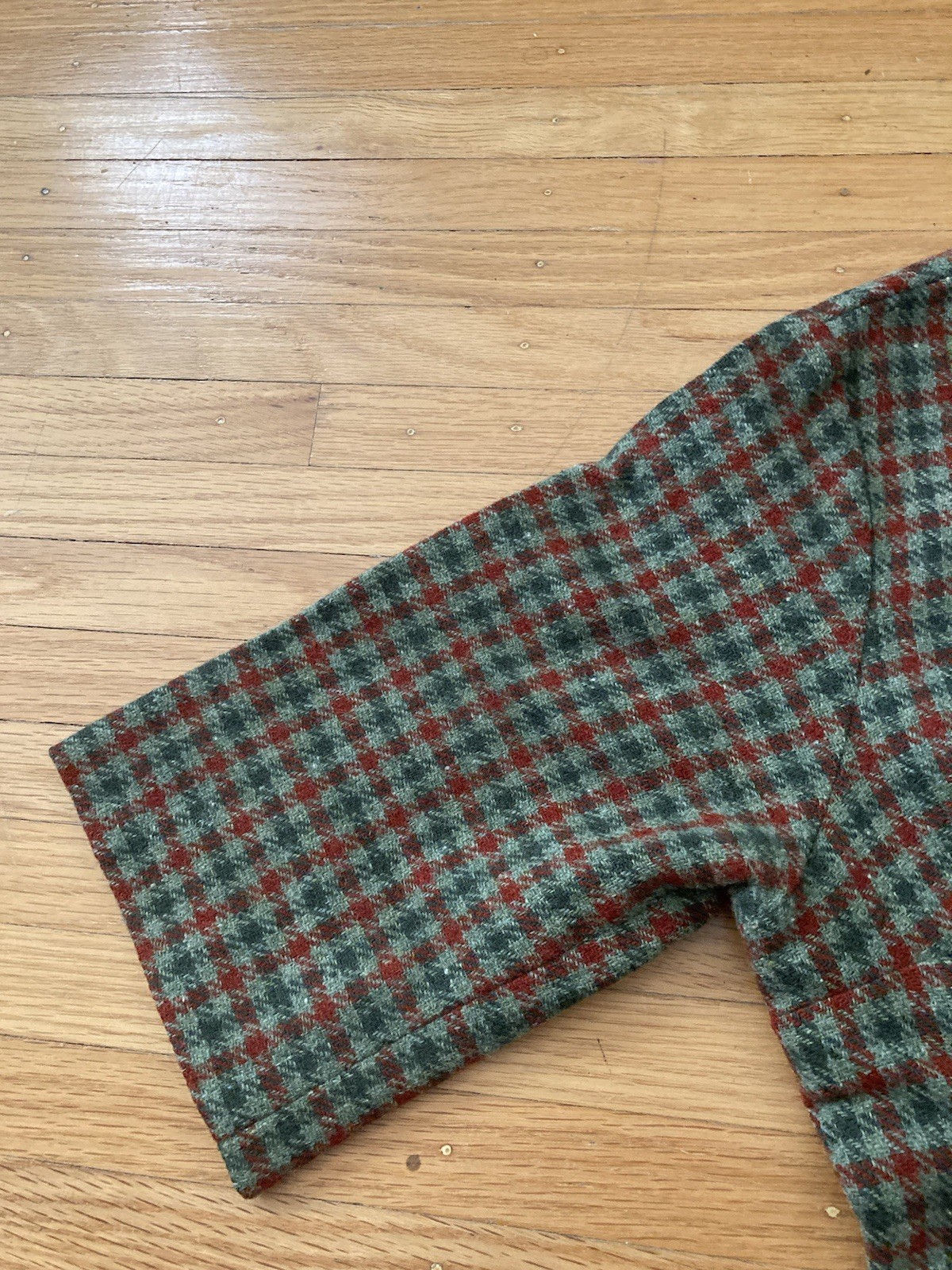 The Vested Gentress Dress 12 Vintage 1960s button up plaid Print 100% wool vtg