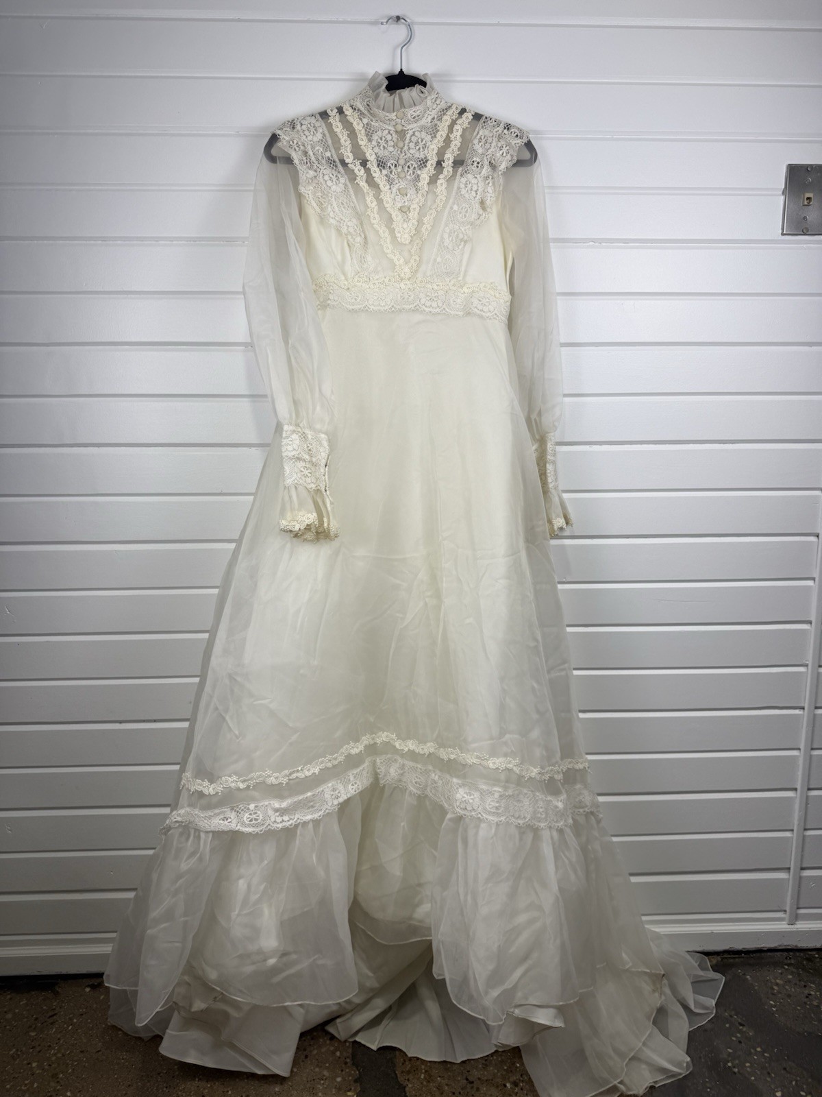 Flower child 70s Victorian wedding dress with flounce