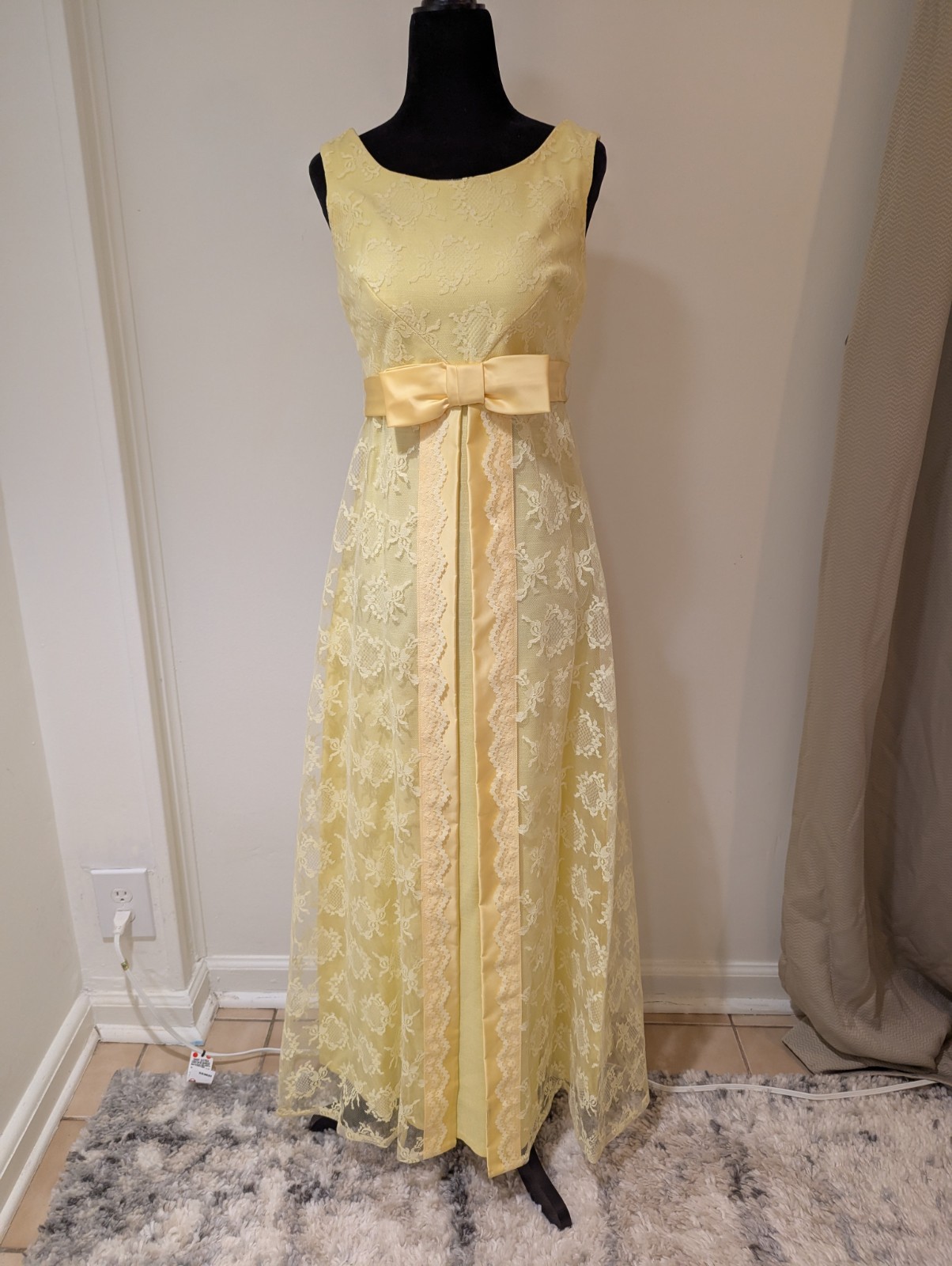 Vintage 1960s ILGWU Union Made Yellow Lace Dress Empire Waist XS Satin Belt Bow