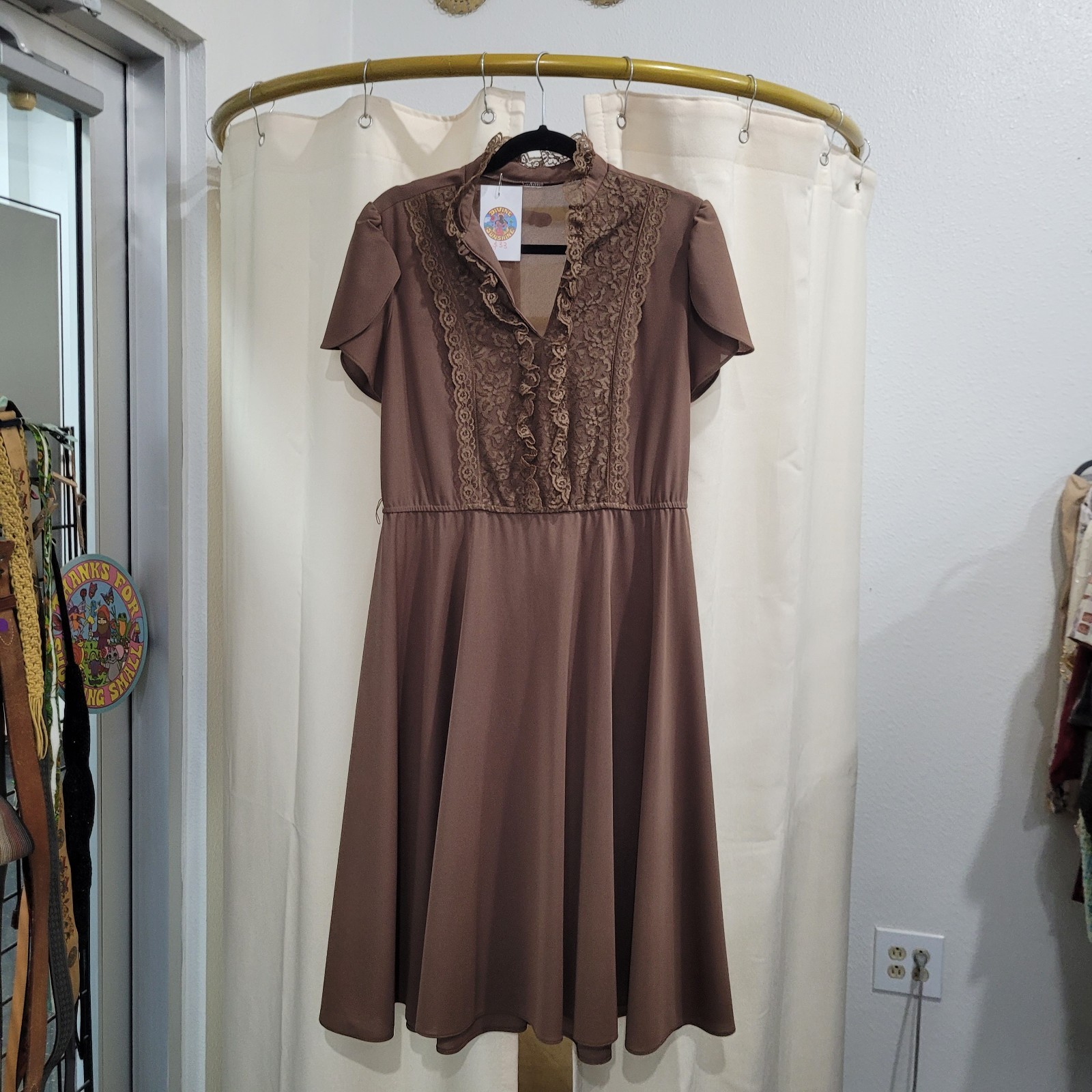 1970s Brown Baby Doll Midi Aline Dress with Lace Ruffle Neck Flutter Sleeves M