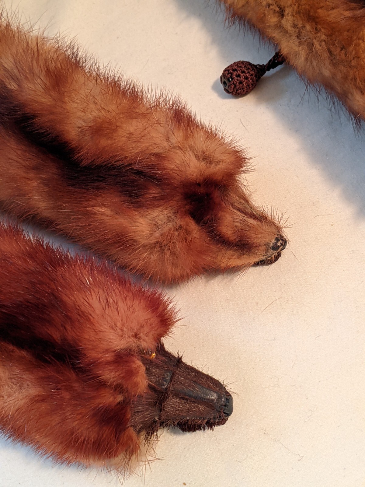 Vintage 6 Pelt Mink Fur Stole Scarf Shaw 44 inches Long Mouth Clasp Or Button