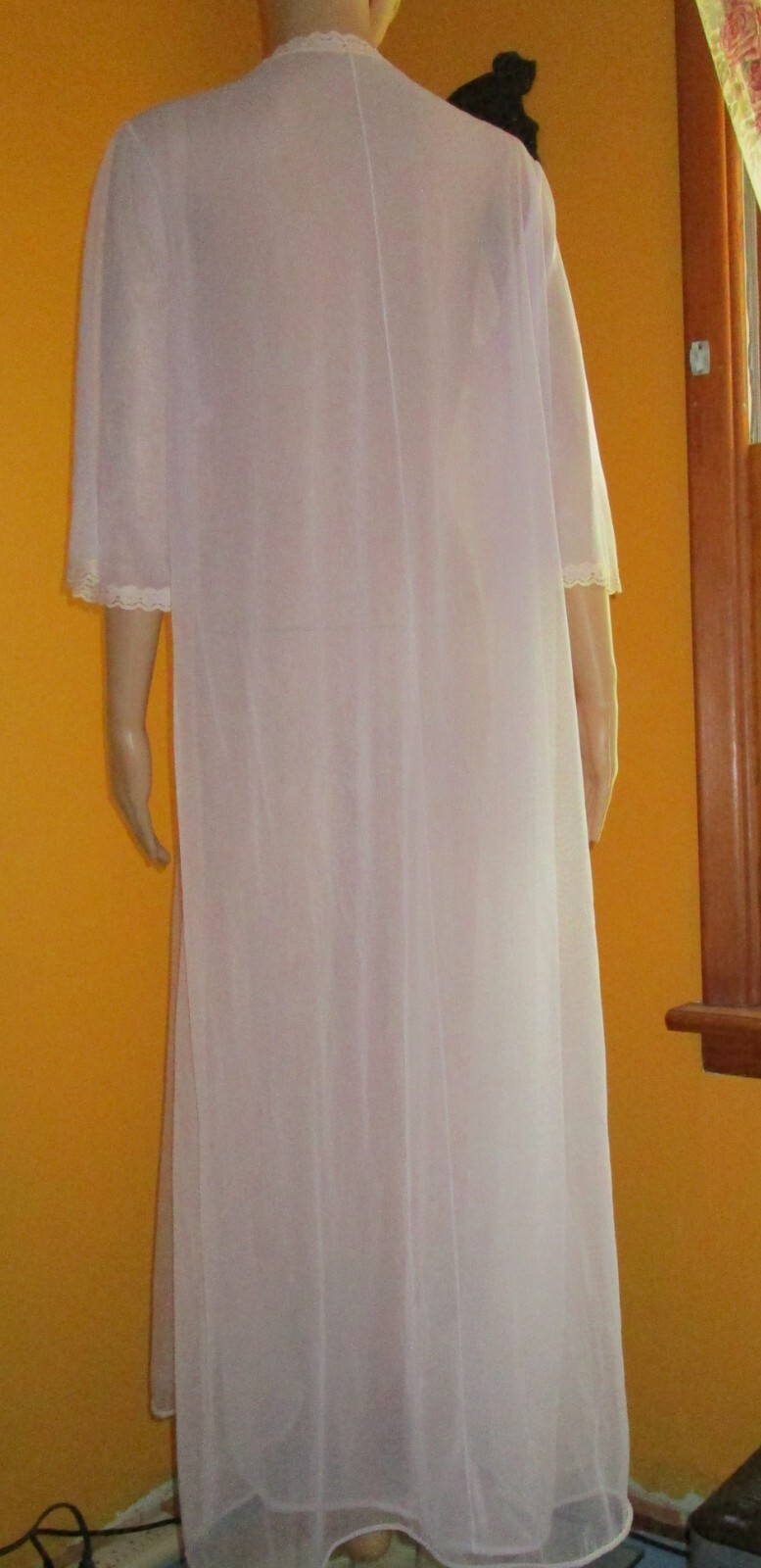 Vtg SEARS Sheer Nylon Pastel Purple Lilac Peignoir Long Robe 36 Beige Lace Trim