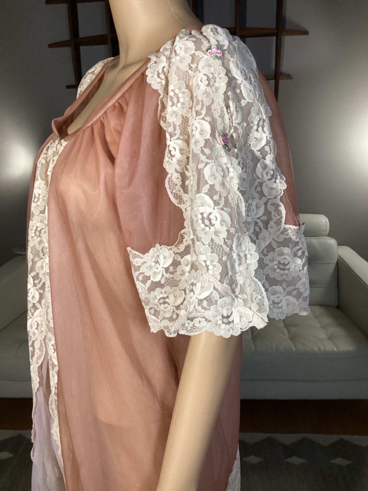 Vintage 60s Sheer Nylon Lace Jenelle of California Peignoir Robe Dusty Rose