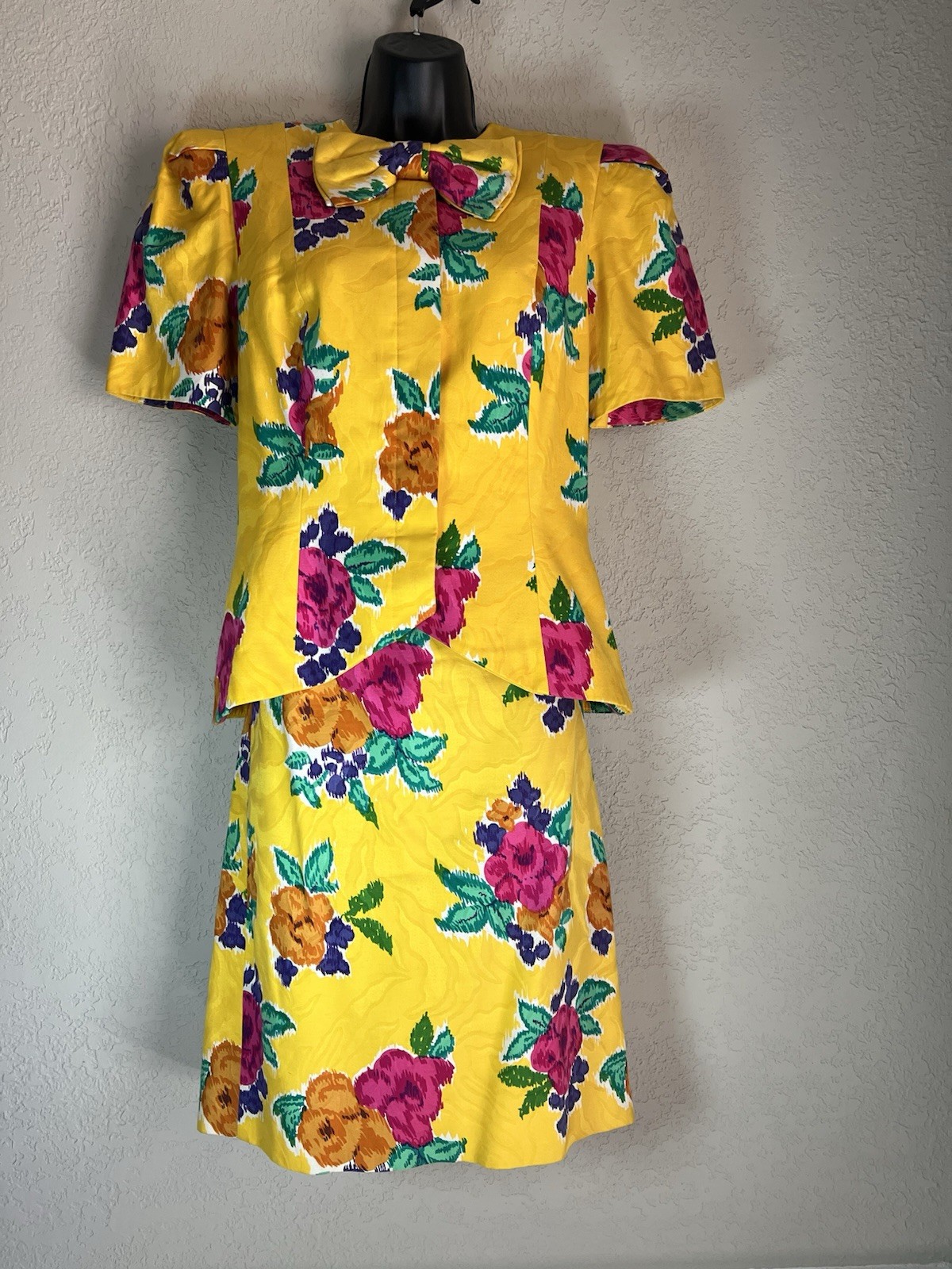 Vintage Raul Blanco Floral 2 Piece Skirt Suit Set Yellow Bow Avant Garde 8