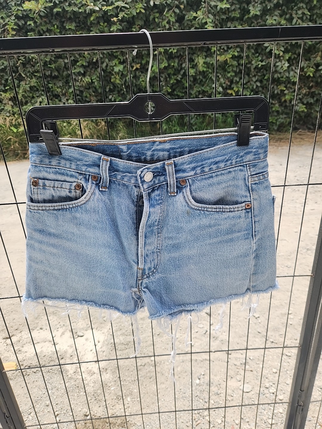 vintage levis cut-offs denim jean shorts button fly 501 cut off 80’s 28″ w