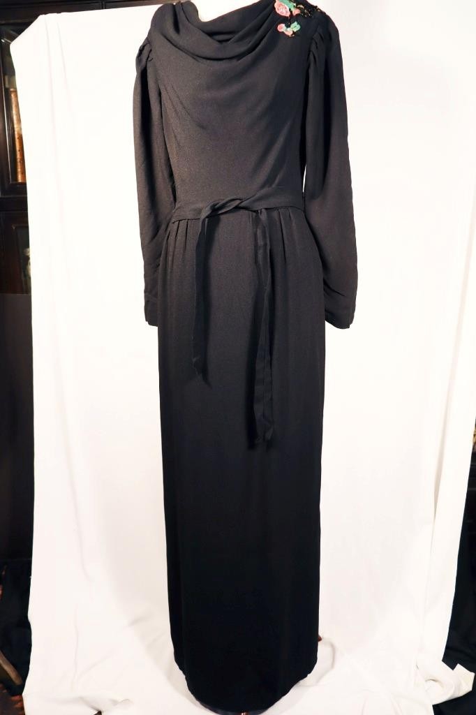 Vintage 1960’s Long Black Rayon Gown With Sequin Brooch Size 10+ Excellent Cond