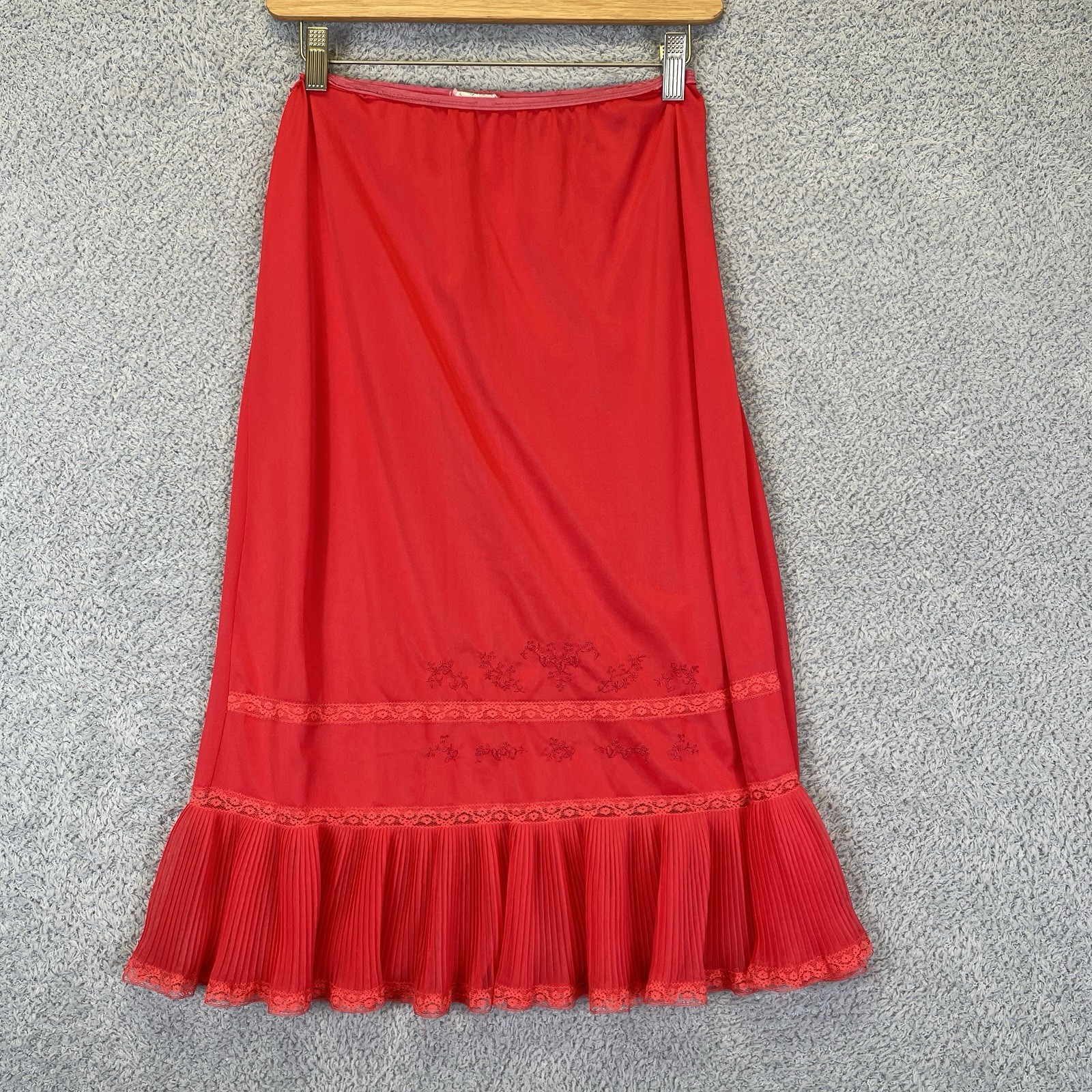 Vintage Nan Flower Originals Red Embroidered Pleated Half Slip Skirt Size Small