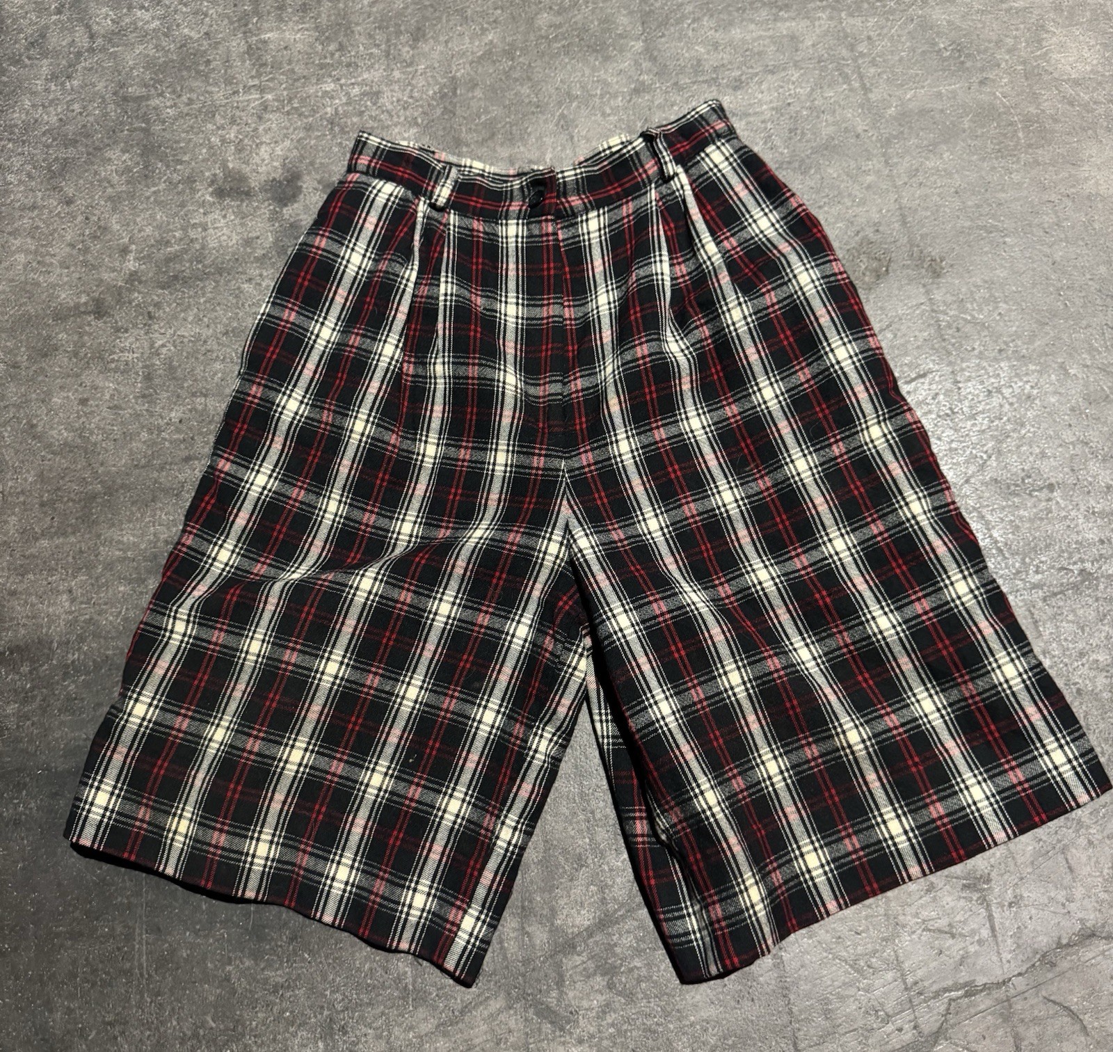 Vintage 80s 90s Talbots Black White Red Tartan Plaid Wool Trouser Shorts Size 8