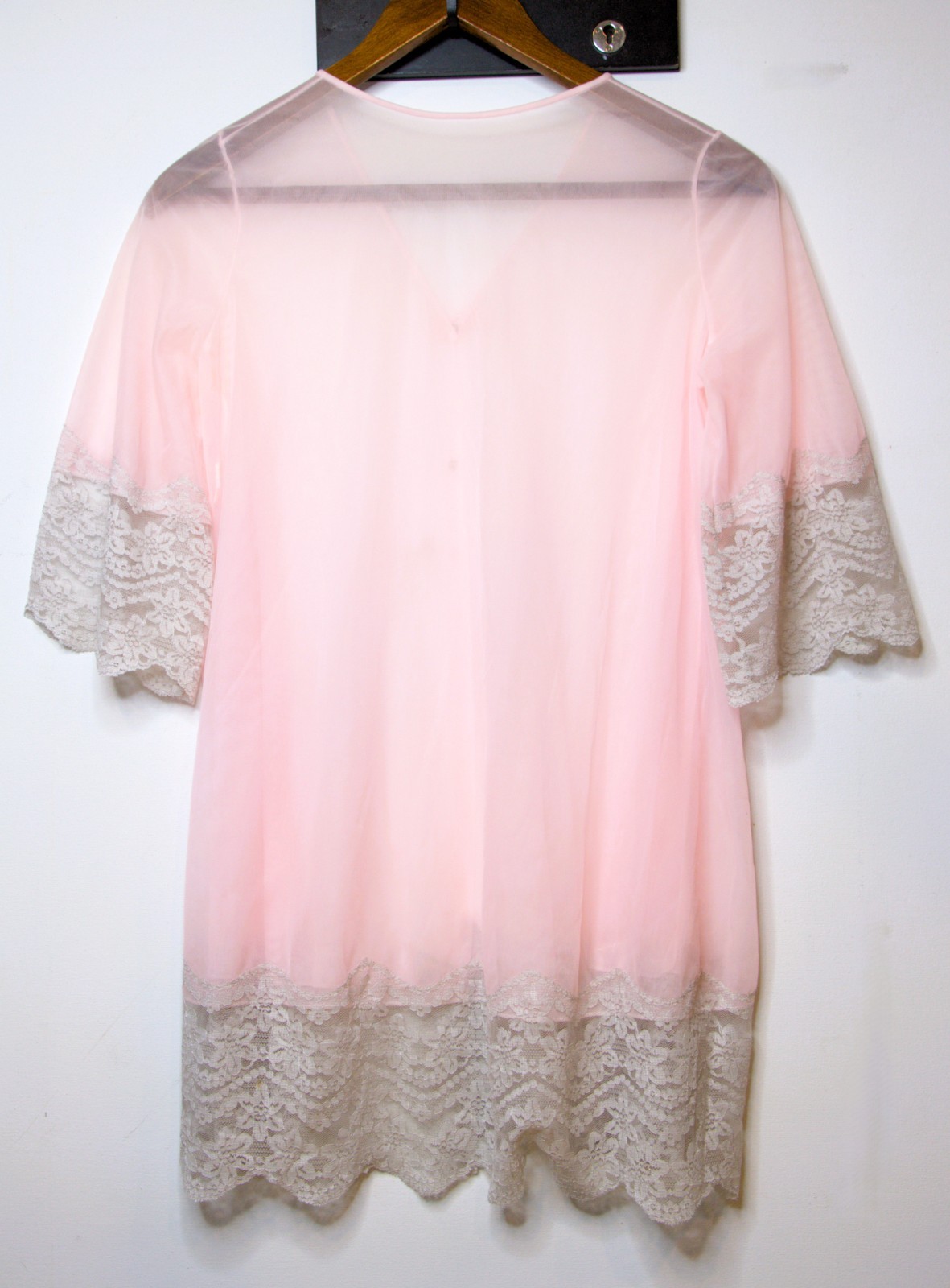 Vintage 60s Gilead Pink Sheer Short Robe with Light Gray Lace 1/2 Sleeve S
