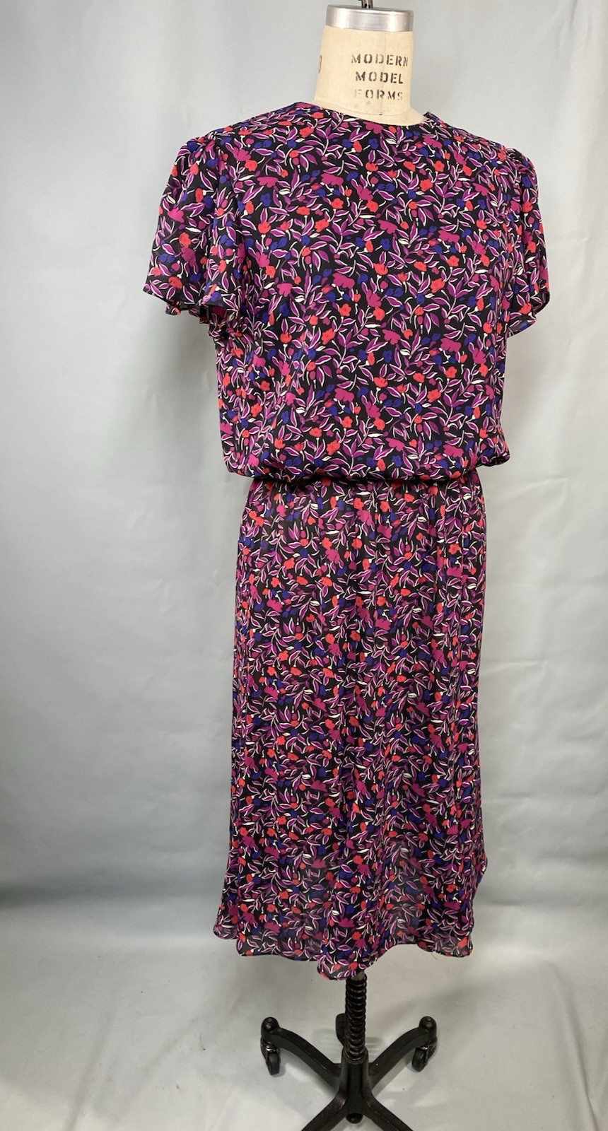 EMERALD ST. Vintage Dress SIZE LARGE purple red classic blouse elastic 80s 90s