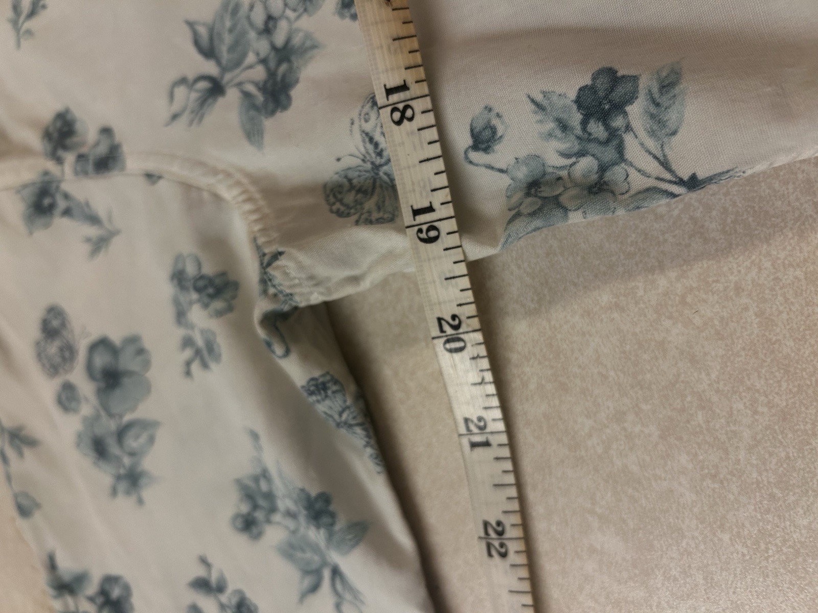 vintage 1950s Shapely Classics Womens Small White Blue Floral Blouse