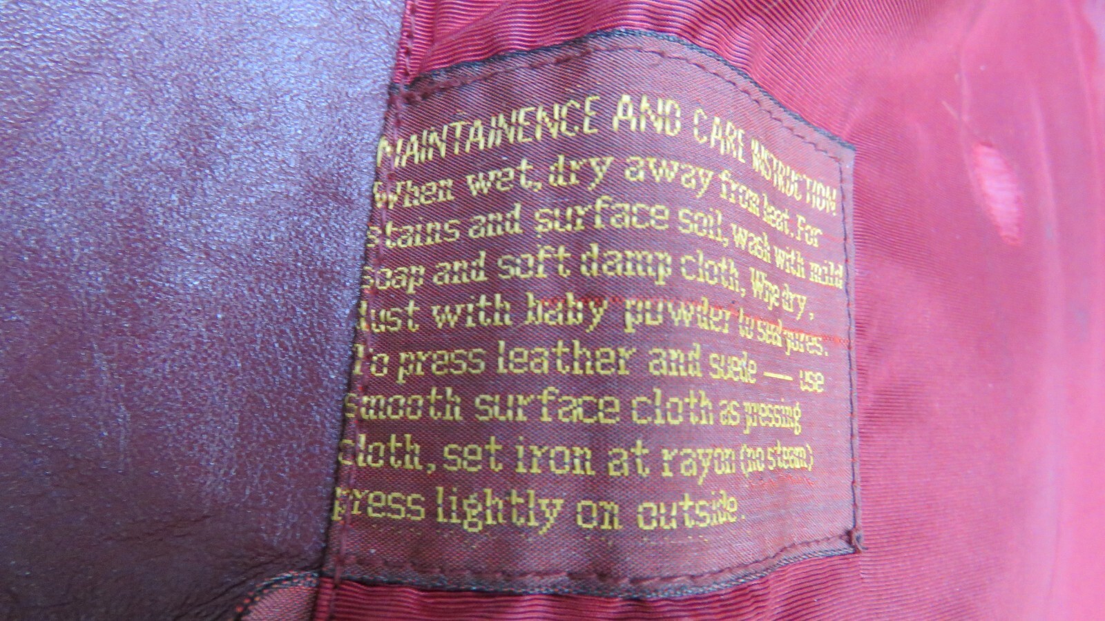 Vintage Men’s/Ladies Etienne Aigner Burgundy Leather Jacket Size MEDIUM 36-38