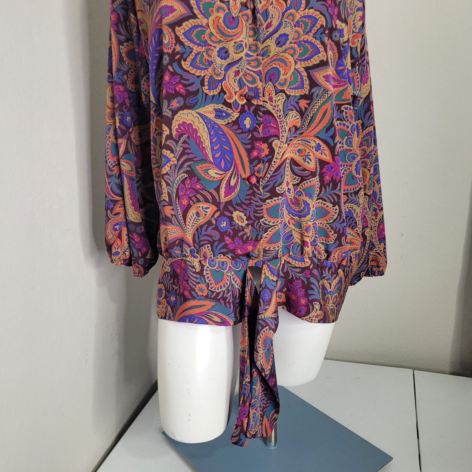 Willi of California M,L blouse shoulder pads paisley flower colorful tie button