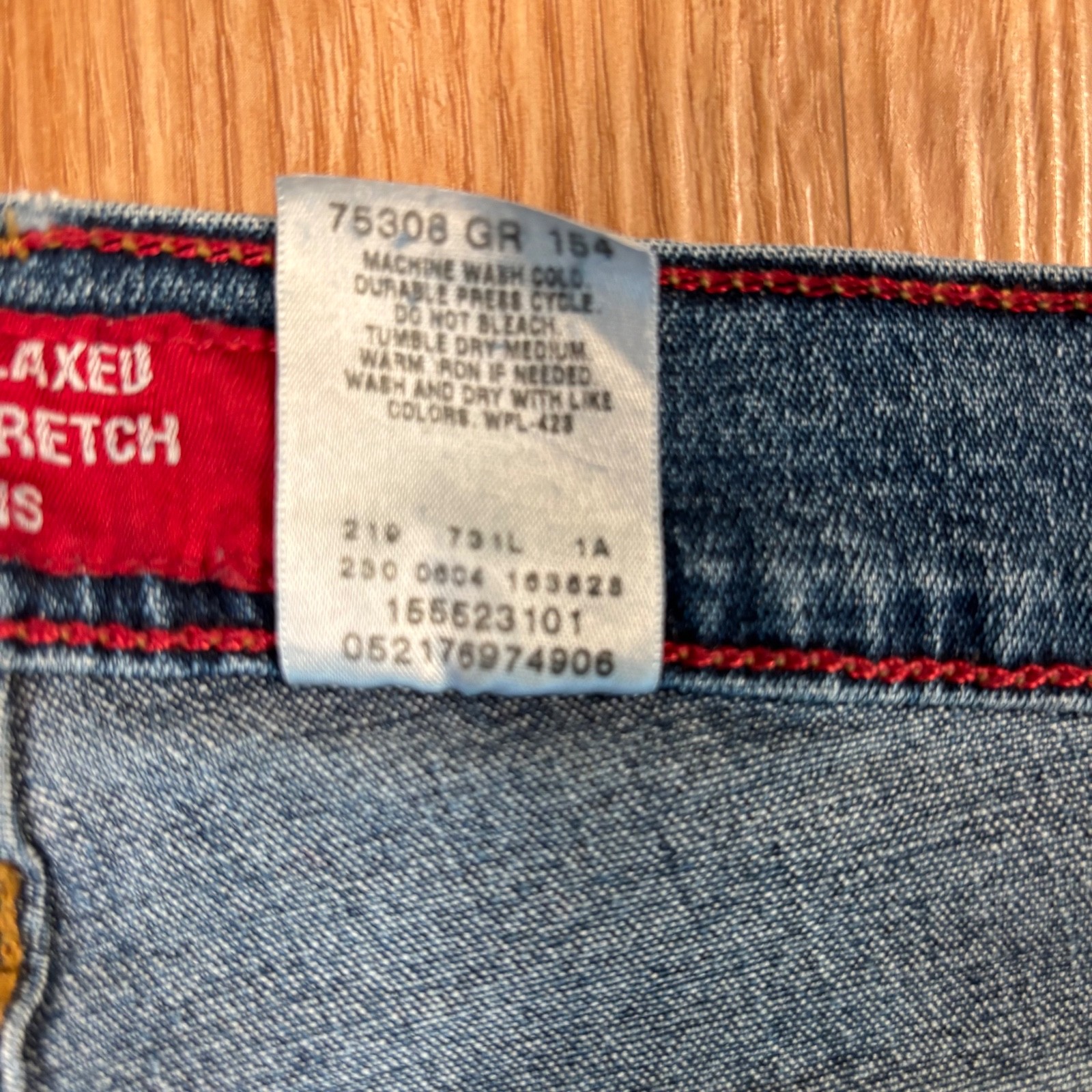 VTG Levi’s 550 Relaxed Boot Cut Stretch Y2K Women’s Sz 30 Med Wash Western Boho