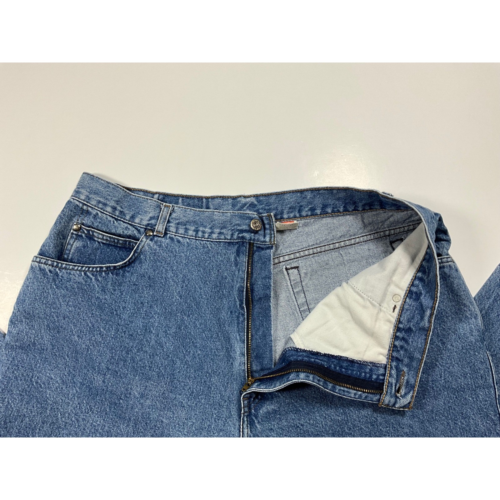 VINTAGE Levis 900 Series Womens 24 Tapered Leg Jeans Medium Wash Blue Denim