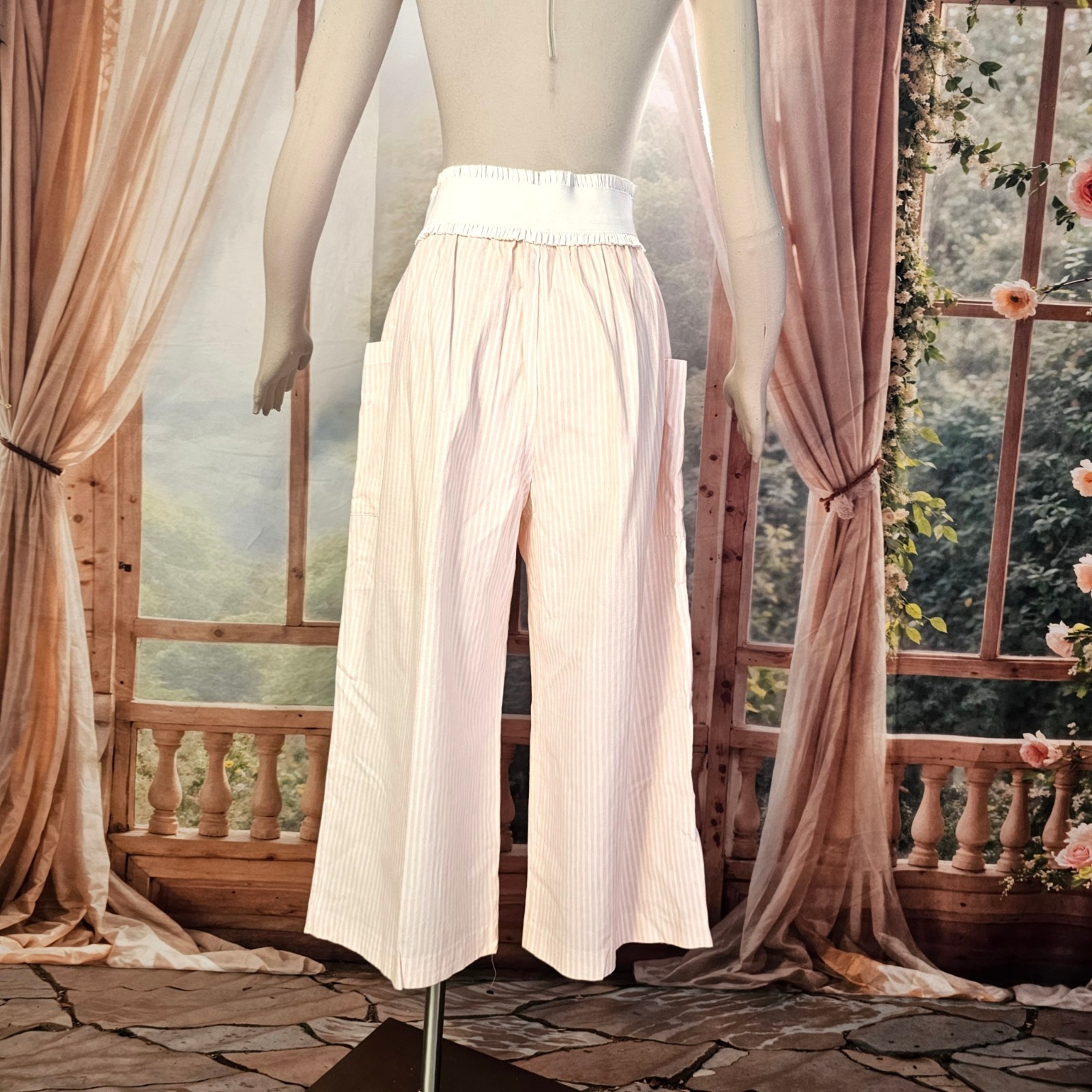 Vintage 1980’s Pink and Cream Striped Wide Leg Pants Capri Patch Pockets