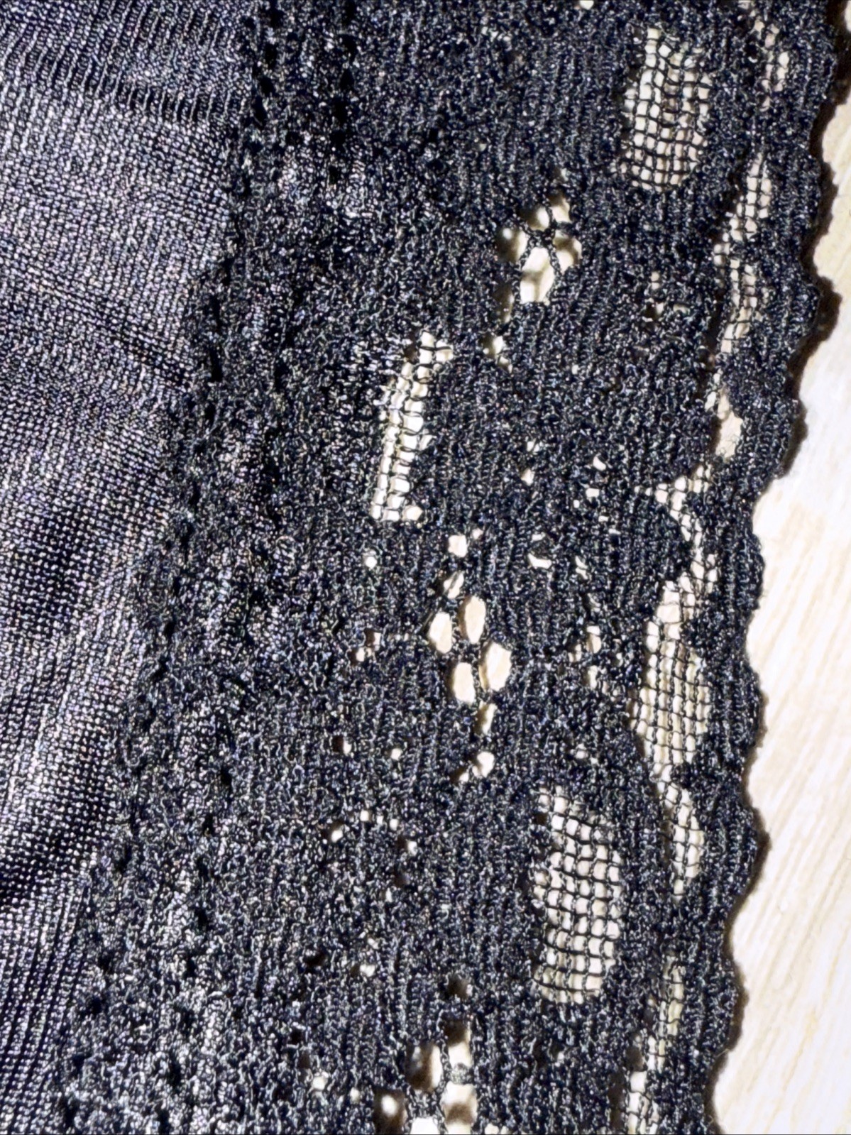 VTG 90’s Vanity Fair Black 100% Nylon Elastic Waist Laced Hem Patti Shorts L 28”