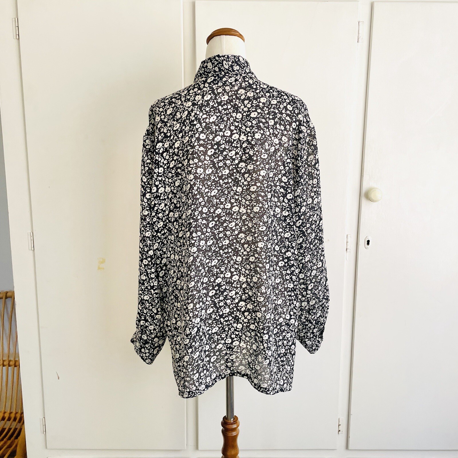 Vintage 90’s Womens Any Wear Black Floral Semi Sheer Blouse Shirt Top Size 18