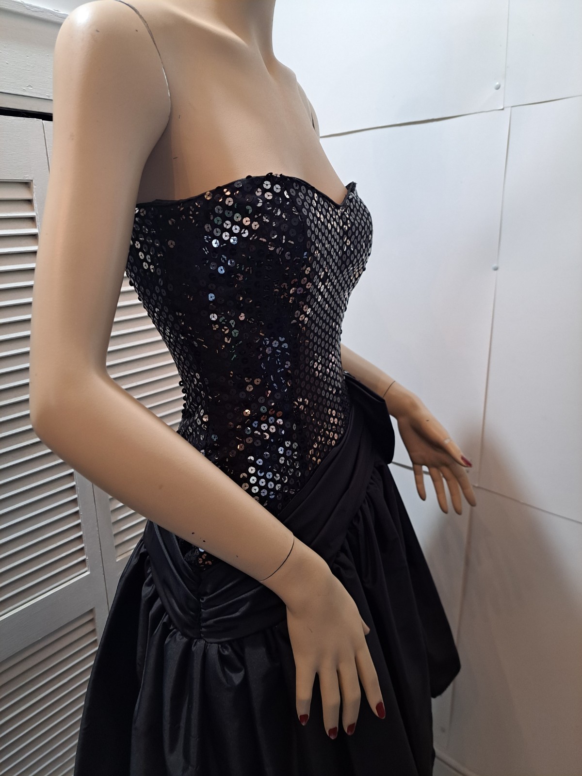 VTG 1980s Black SEQUINED BIG BOW Asymmetrical Hem Strapless PROM PARTY DRESS 5/6