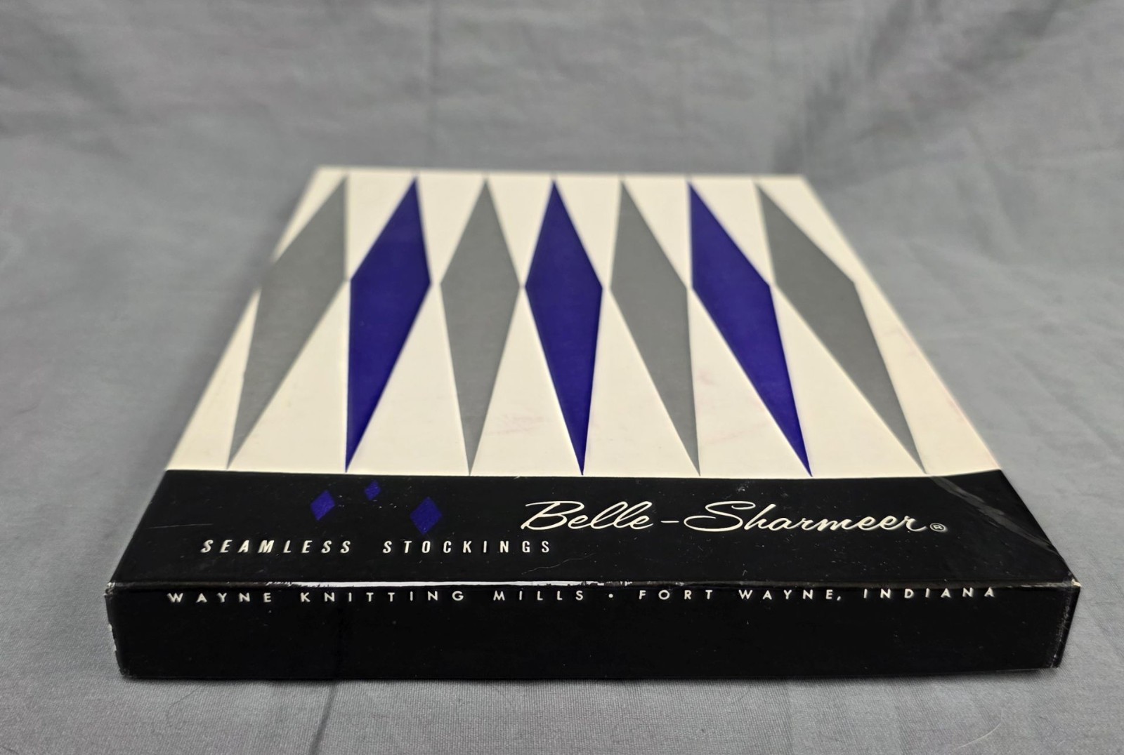 Vtg Belle-Sharmeer Seamless Stockings BOX ONLY Paper Covered Tissue 9-1/2 Knee