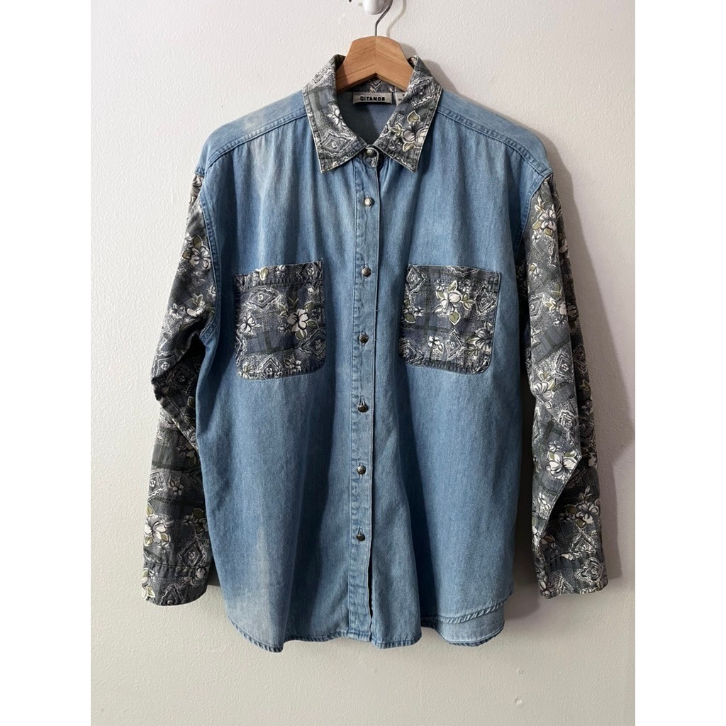 Gitano Vintage Button Down Denim and Floral Shirt 90s Classic Top size medium