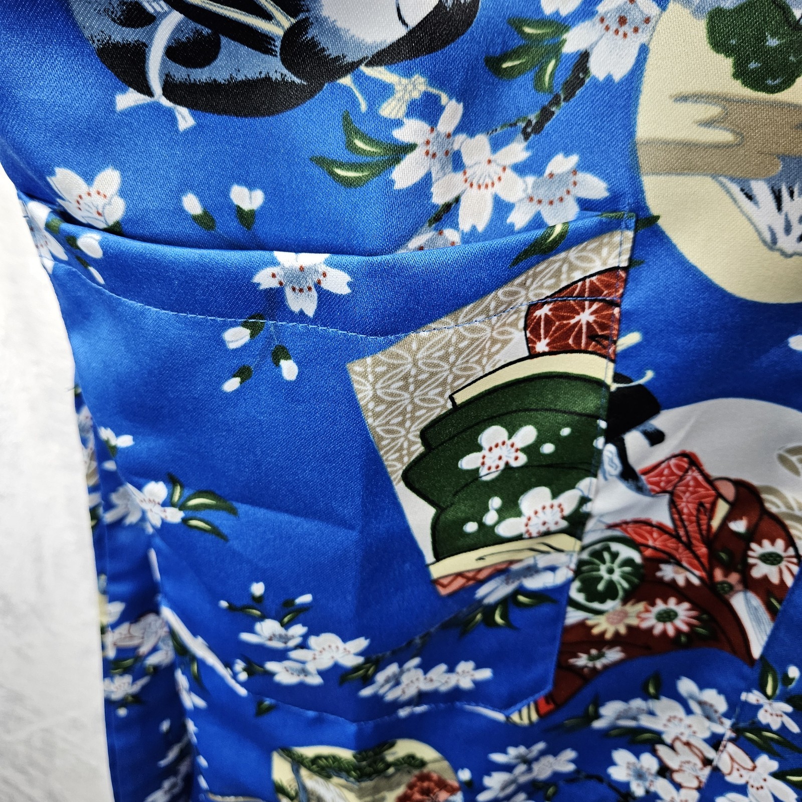 Vintage Kimono Robe Womens M Satin Royal Blue Japanese Style Geisha Artsy