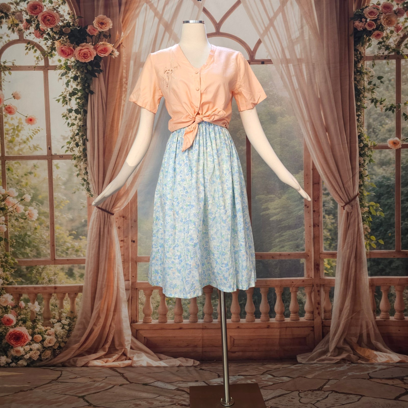 Vintage 1970’s Blouse Top Shirt Peach Pink V-neckline Eyelet Lace Cutouts Floral