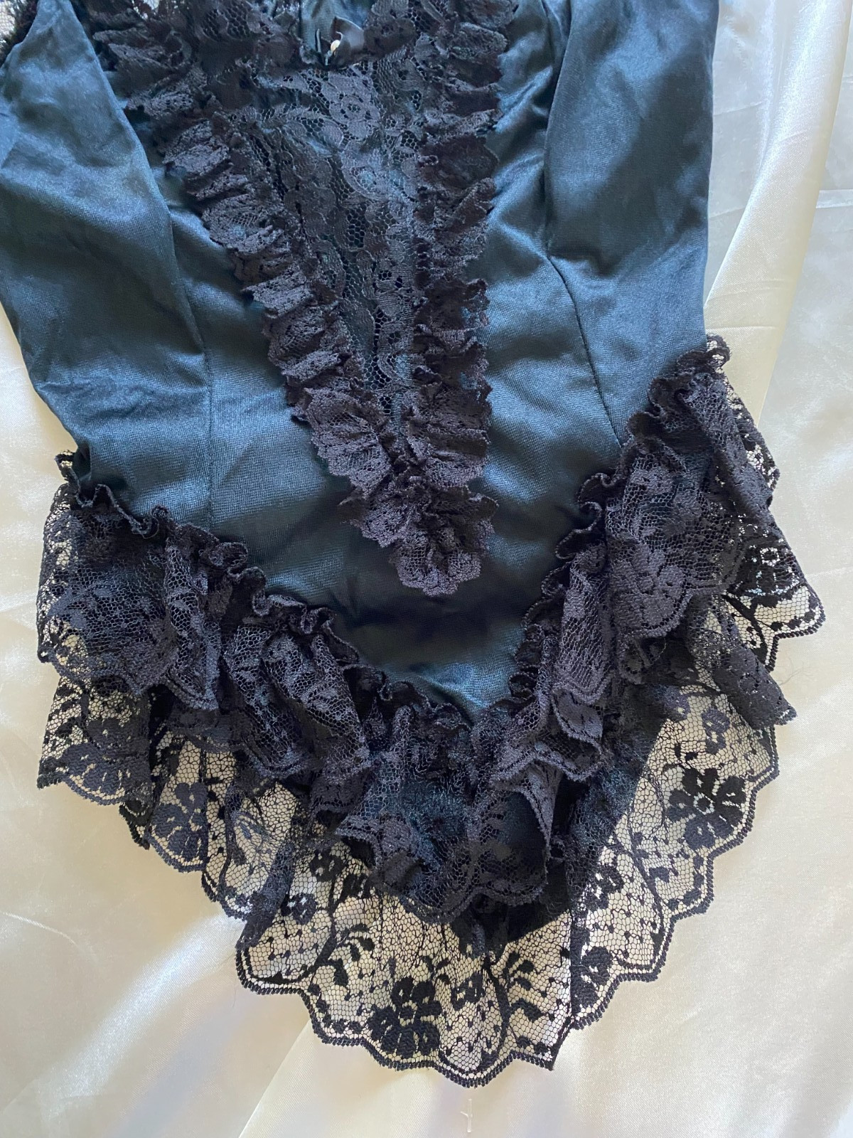 Vintage 1980s Black Lace Ruffle Frilly Sexy Cami XS Romantic
