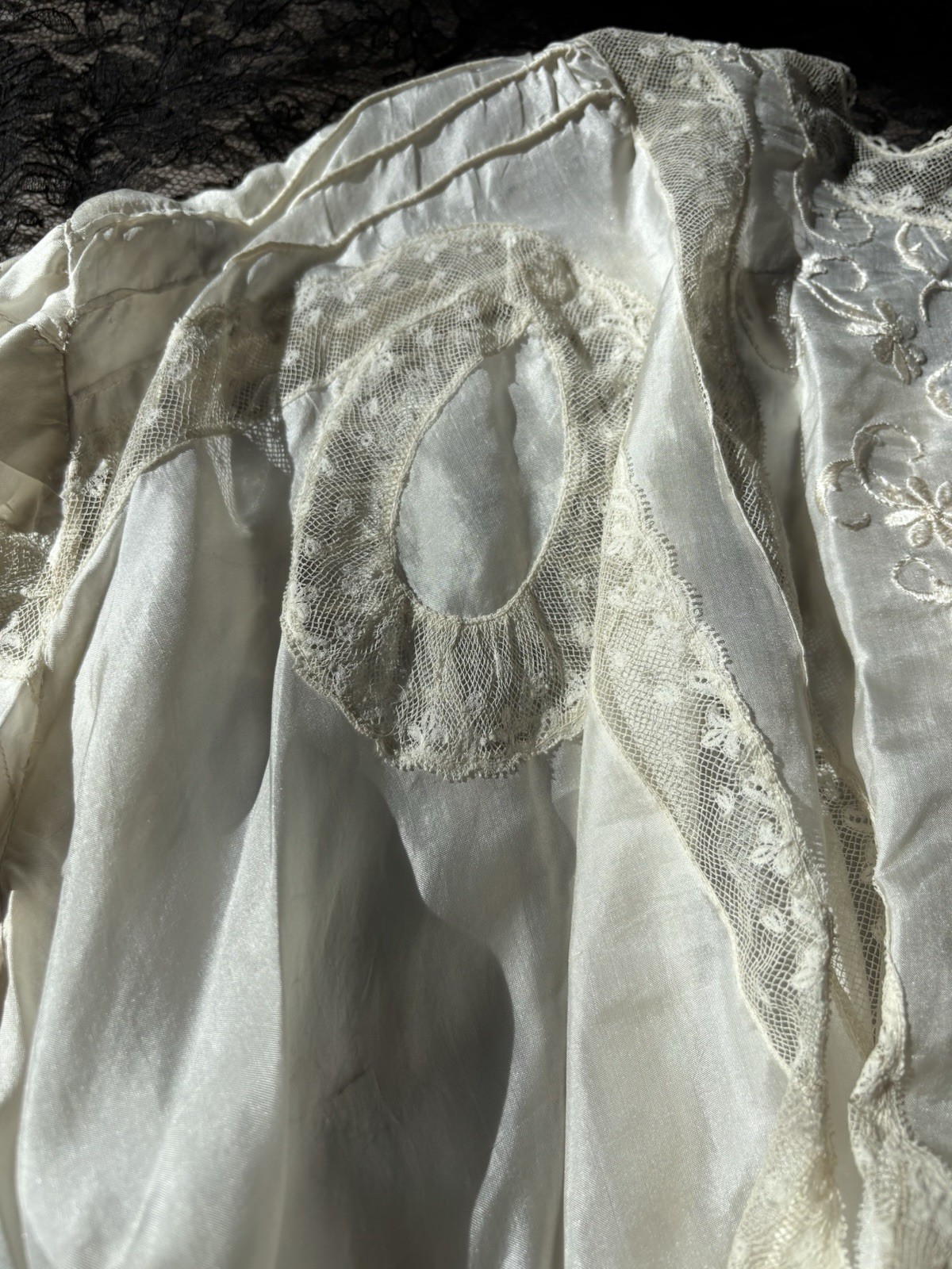 Antique Edwardian Silk Lace Dress Smocked Whitework Pigeon Breast 1900s 1890s