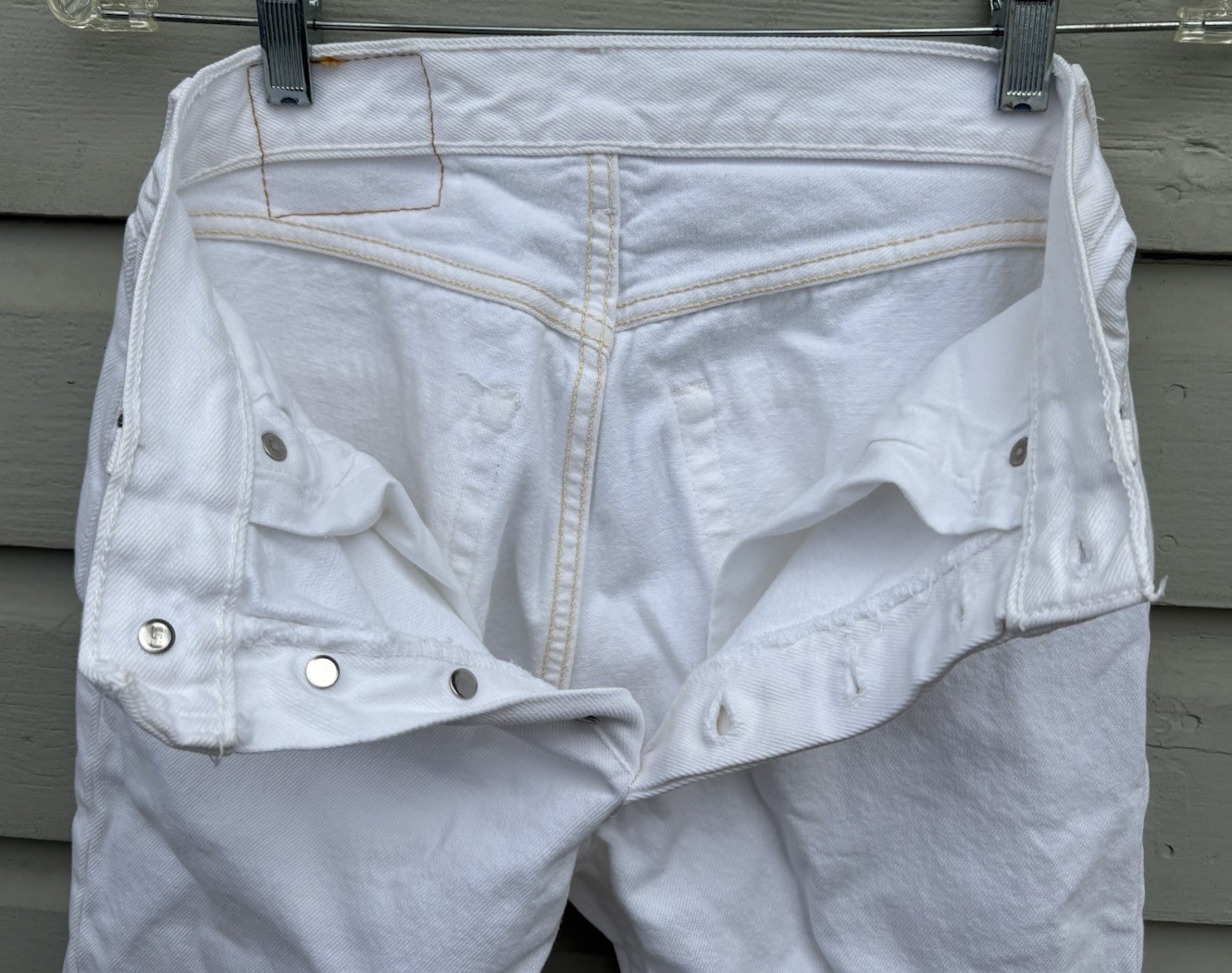 VTG Y2K Levi’s 501 White Button Fly Denim Jeans Women’s 25×31 Measured USA Made