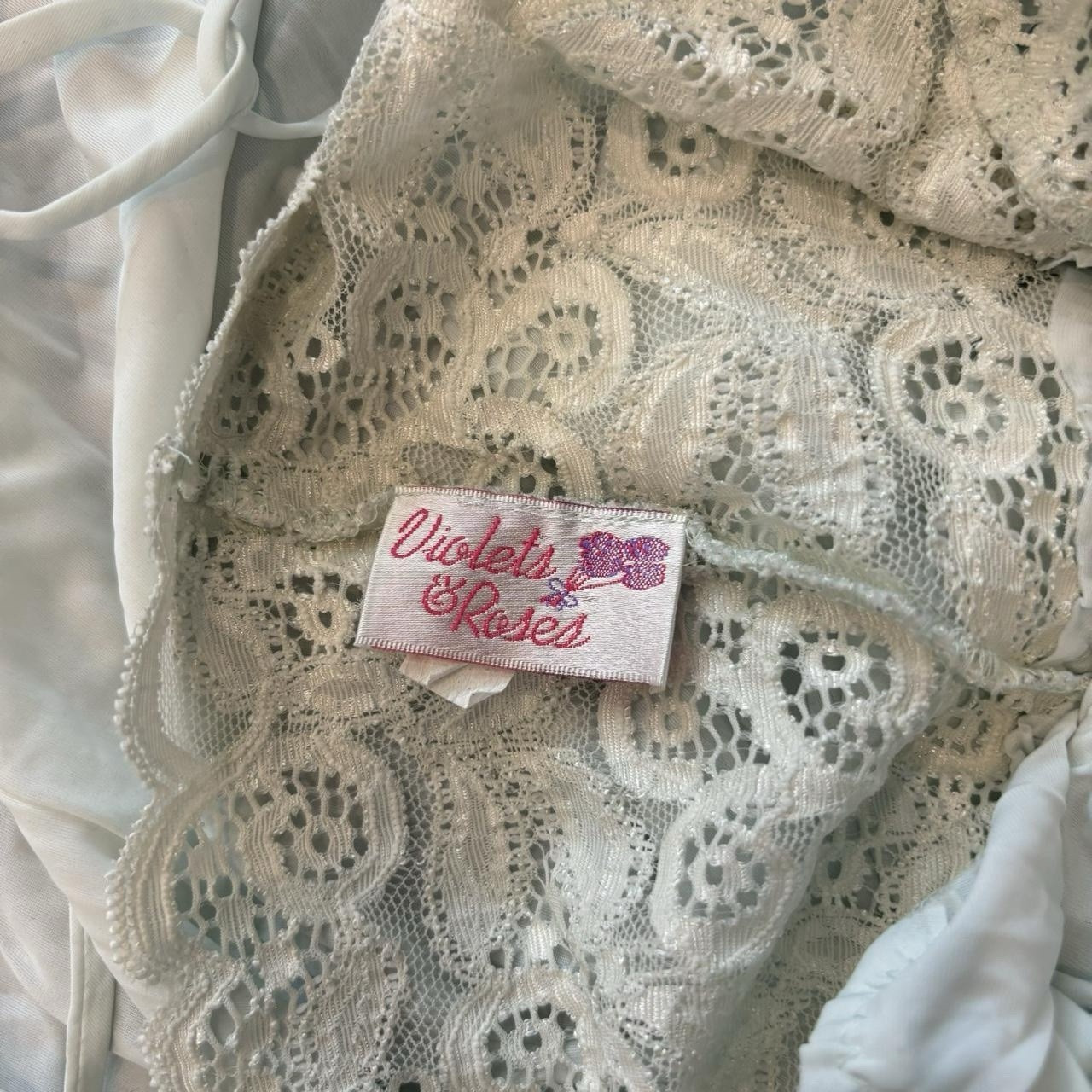 VIOLETS AND ROSES VTG MINT LACE SLIP DRESS