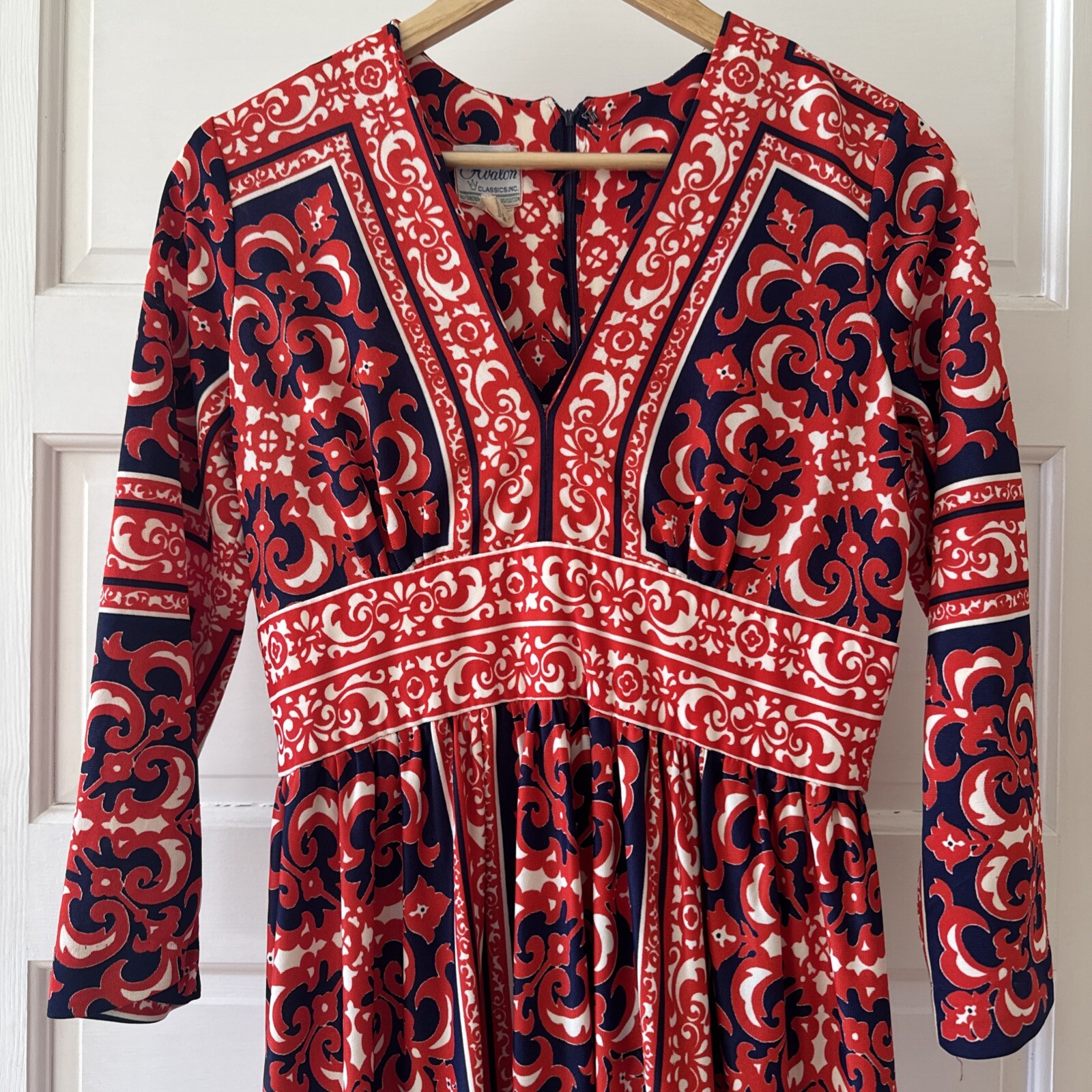 Vintage 1970s AVALON CLASSICS Polyester House Dress Size 14 (fits Modern 8-10)