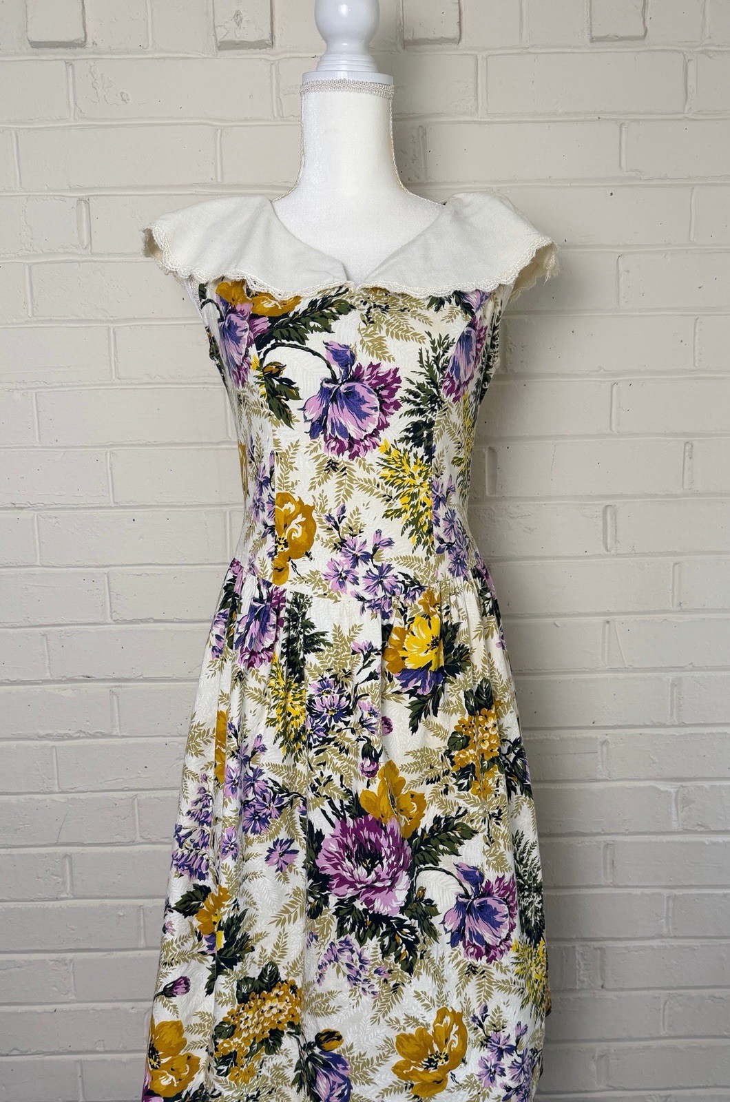 Vintage Floral Sleeveless Cottagecore Dress 8P Midi Lace Tea Party Romance
