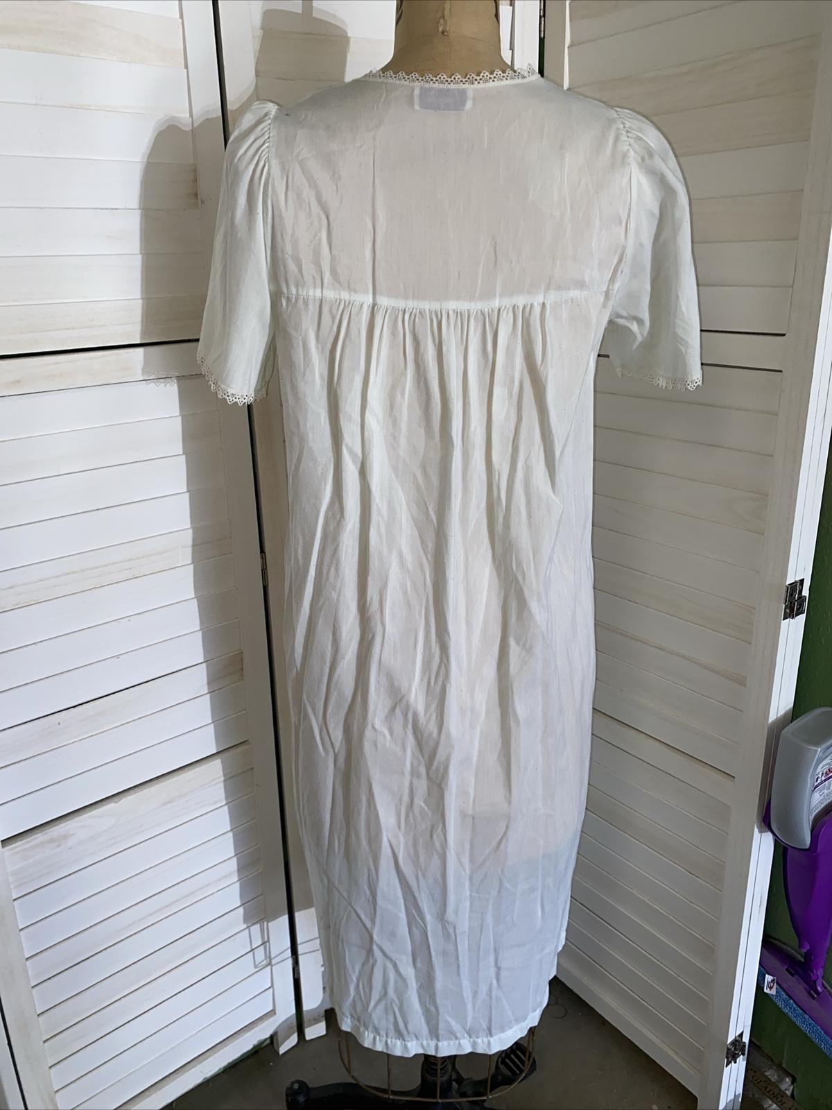 Vintage Vanity Fair Ladies 100% Cotton Lt.Green Short Sleeve Nightgown USA Large