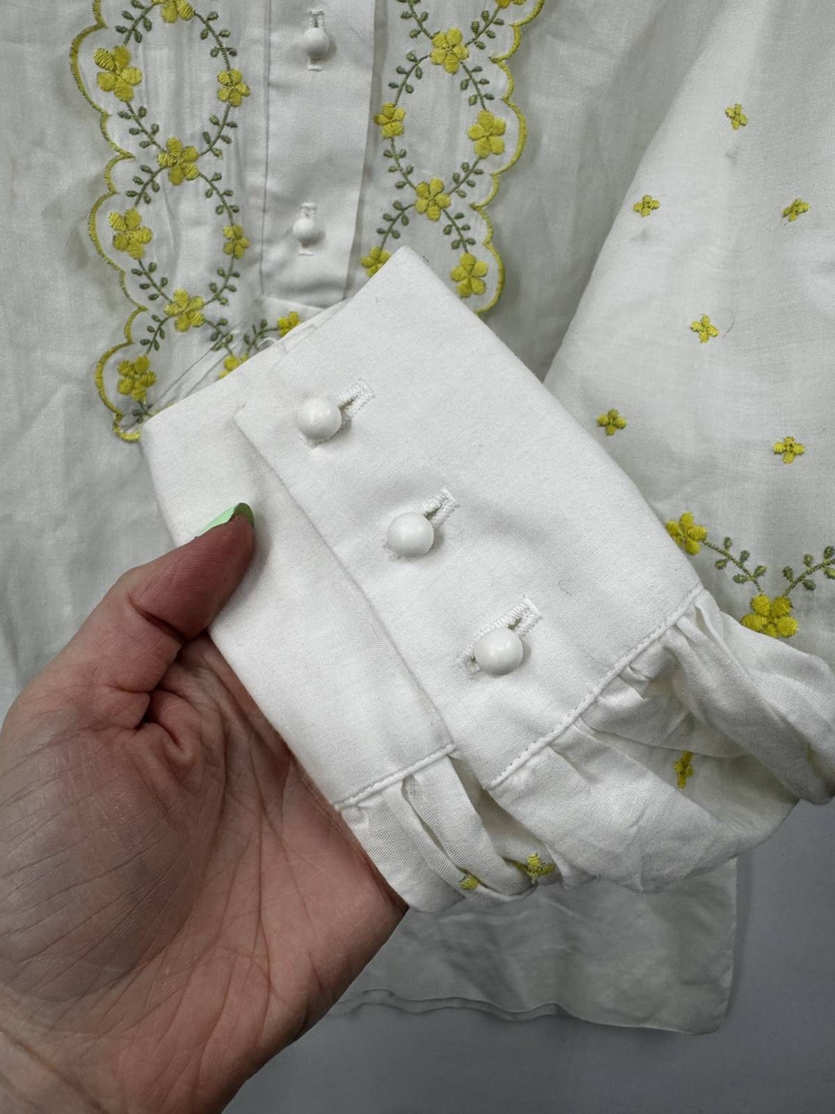 Vintage 417 Van Heusen Embroidered Blouse Hippie Peasant Yellow Flowers Size Med