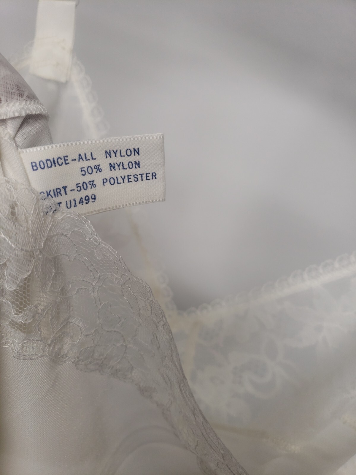 Warner’s Laros Sleepwear Size 34 White Vintage