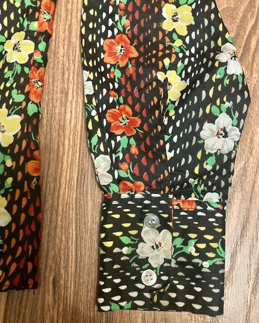 Vintage 1970’s Mod K-Mart Secretary Blouse Polyester Shirt Size 34 or Small EUC!